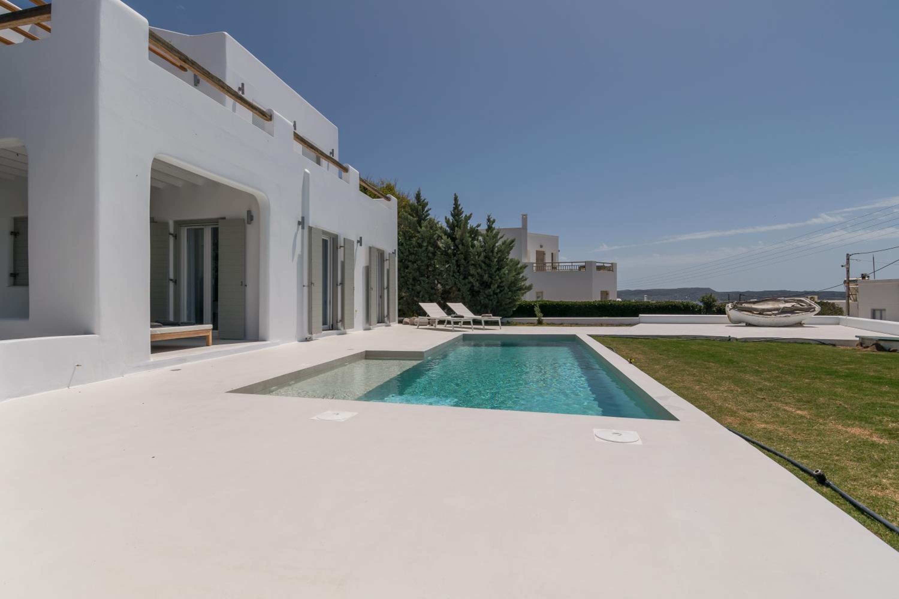 Three-Bedroom Villa photo 3