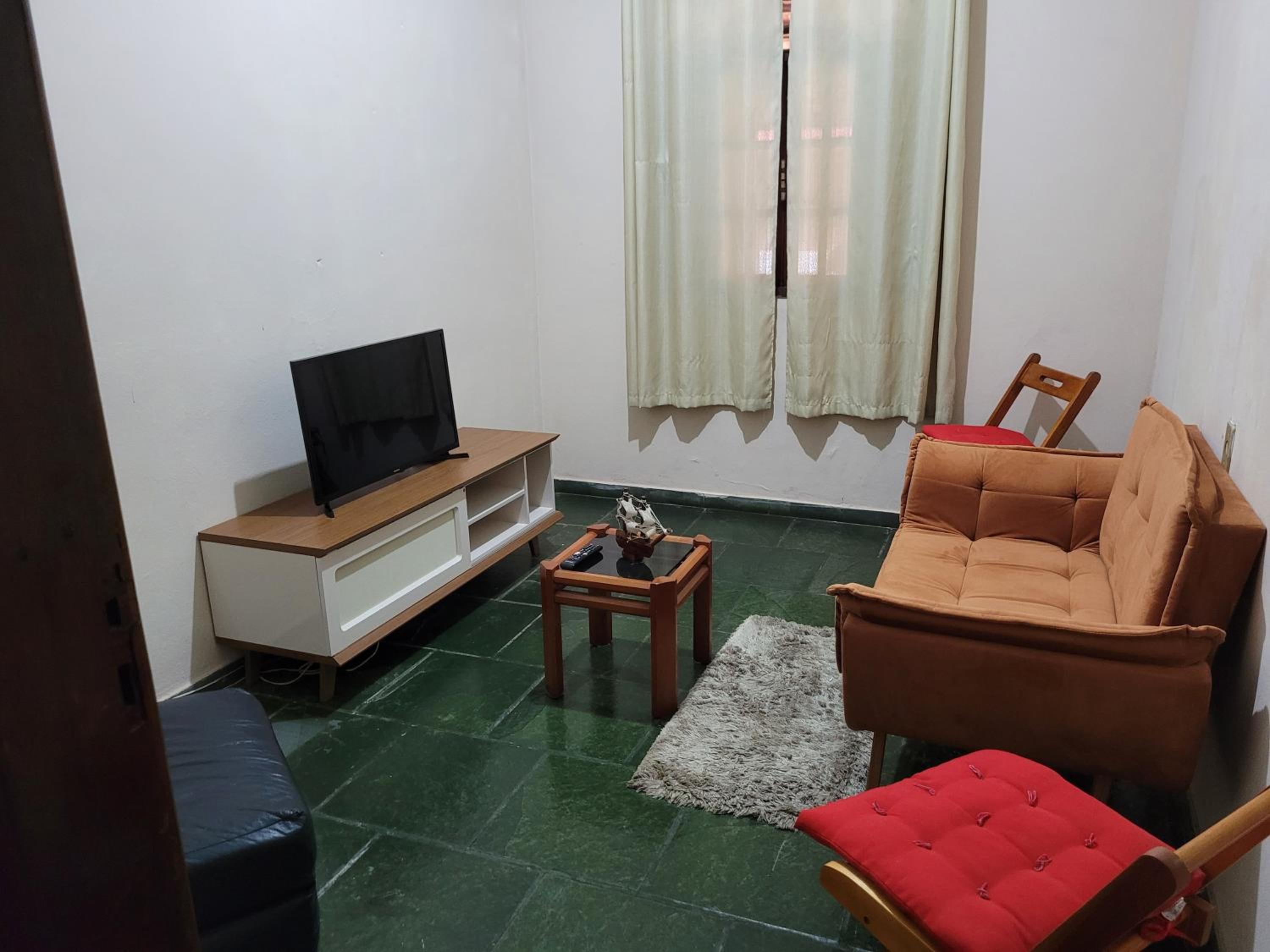 One-Bedroom House photo 1