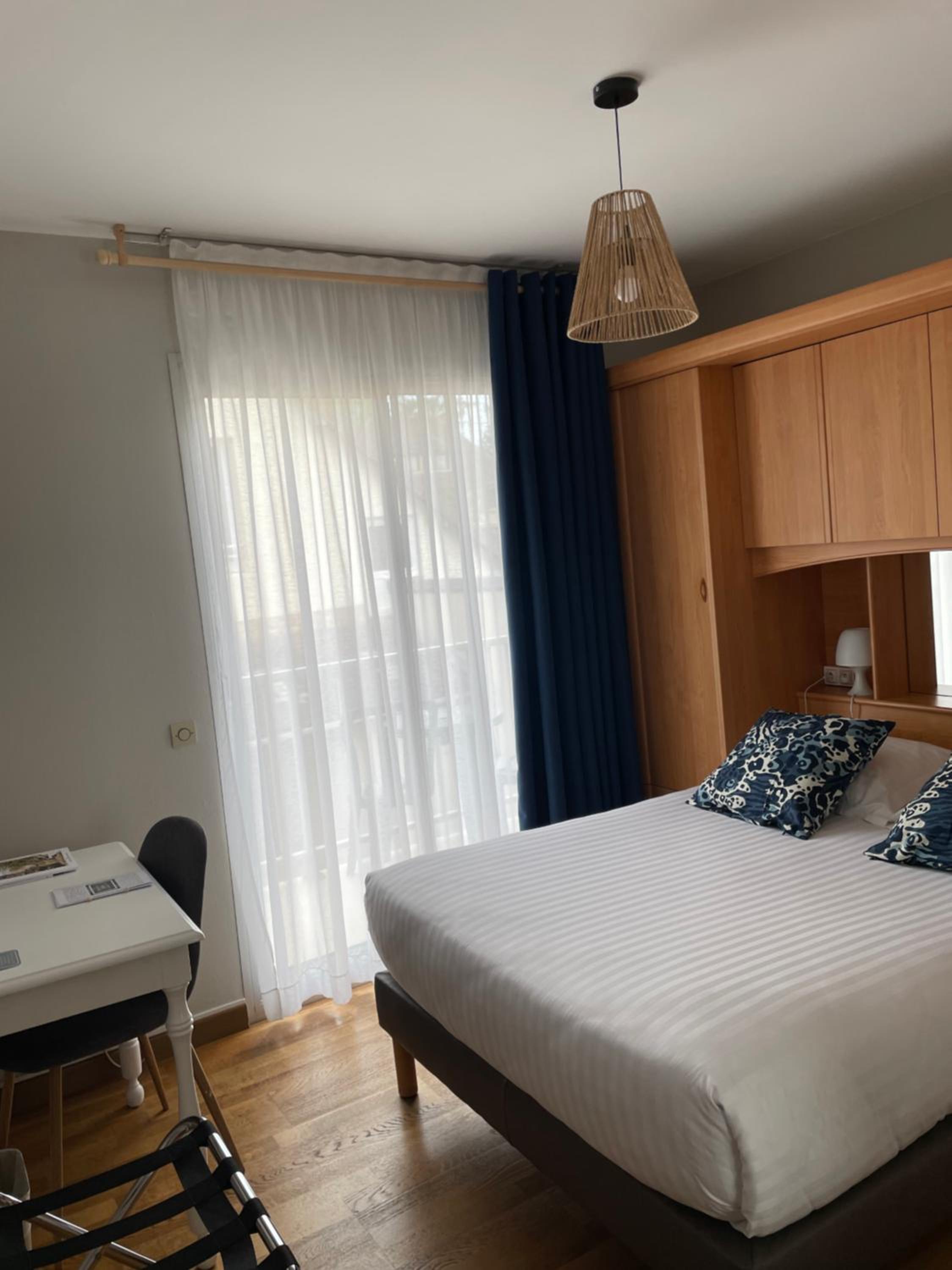 Standard Double Room - Photo 2