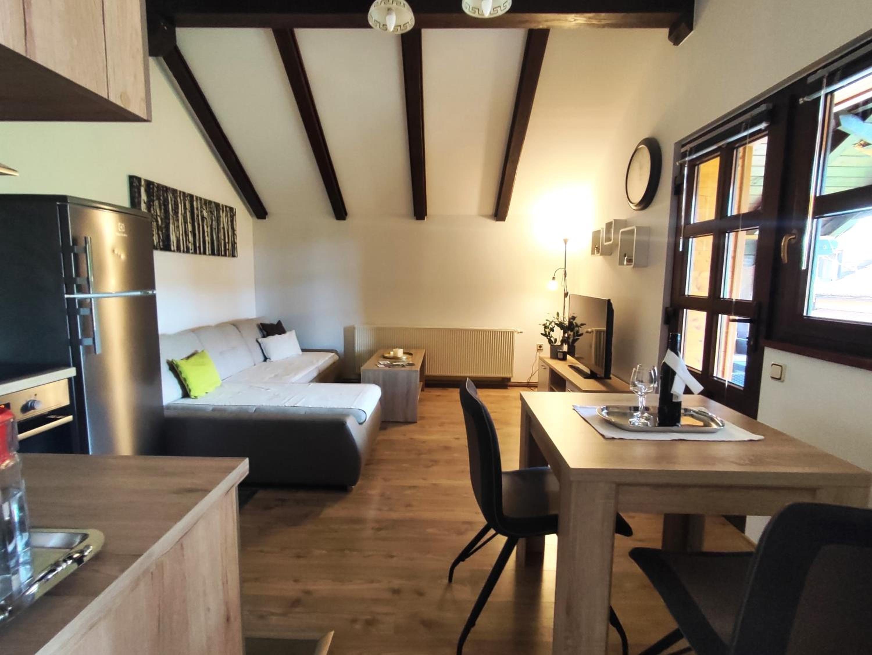 One-Bedroom Deluxe Apartment - Photo 6