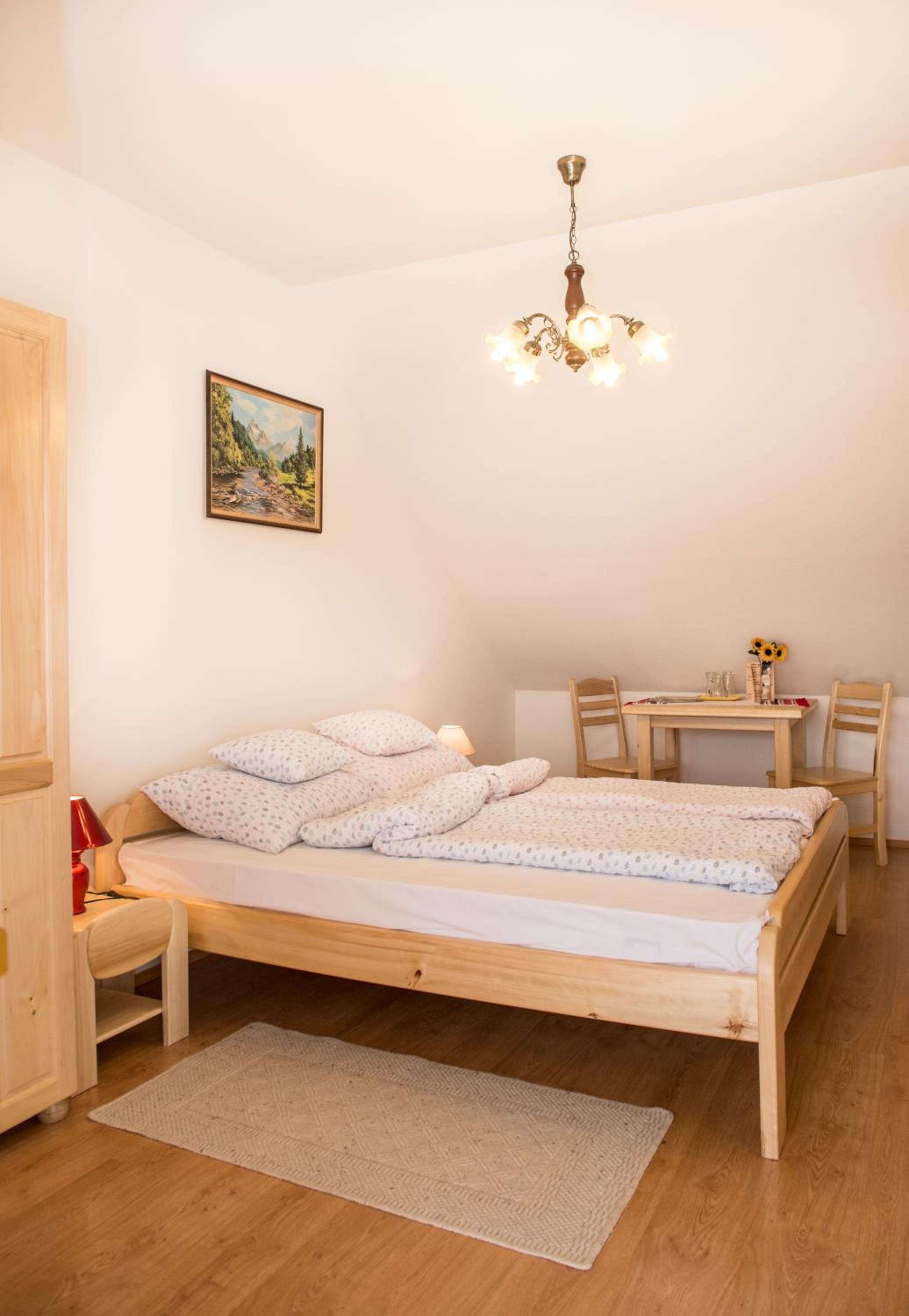 Double or Twin Room with Private Bathroom photo 3