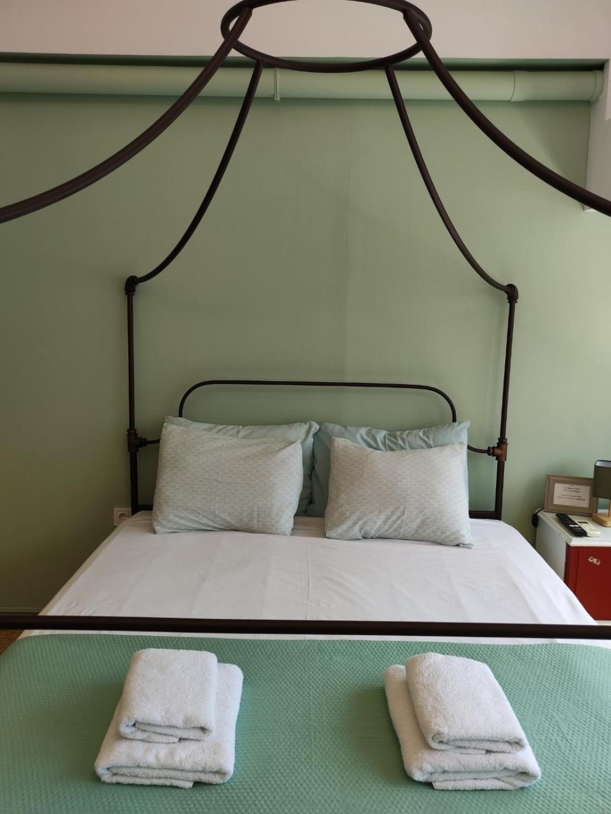 Standard Double Room photo 3