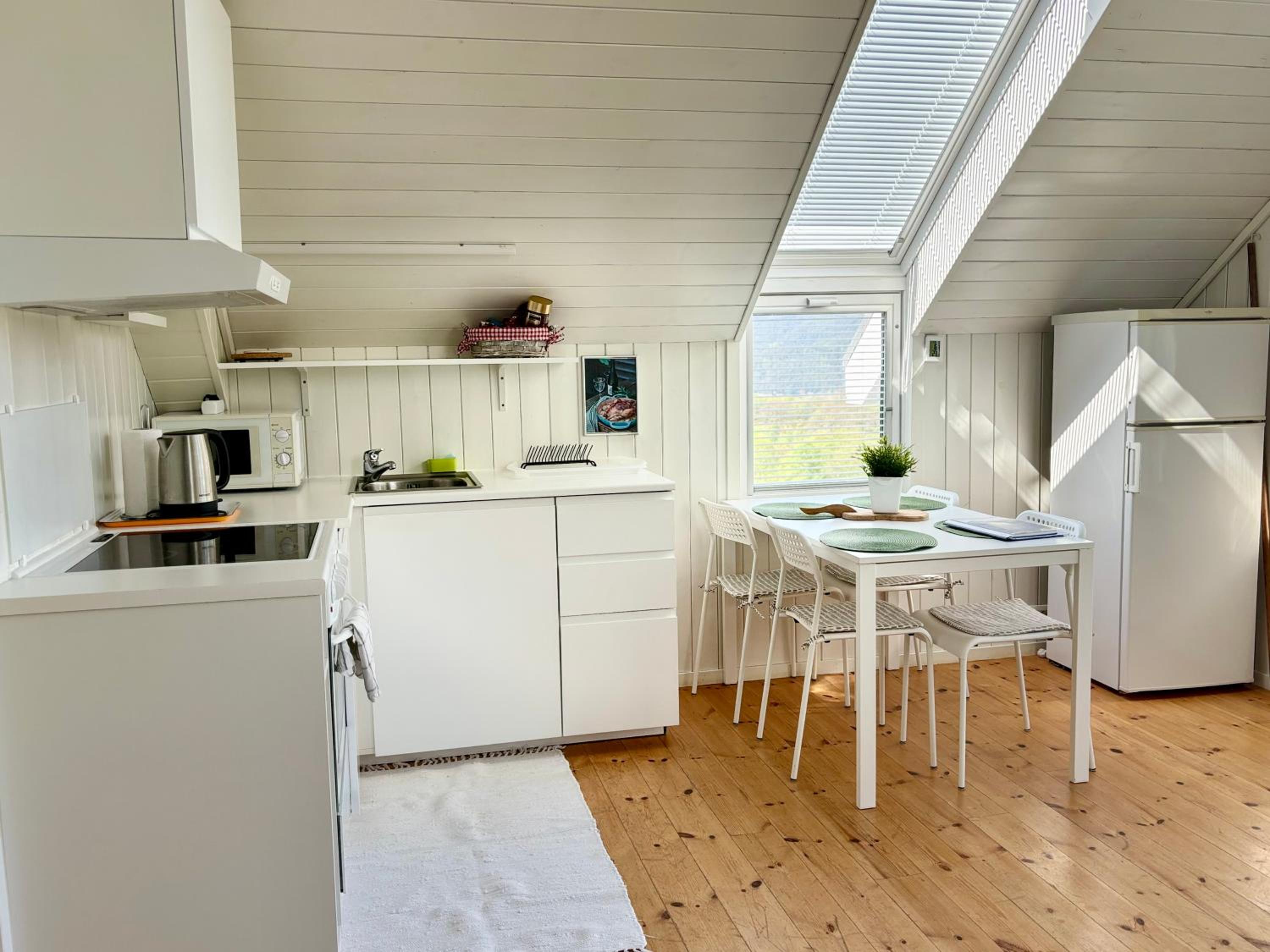 Studio Apartment - Photo 13