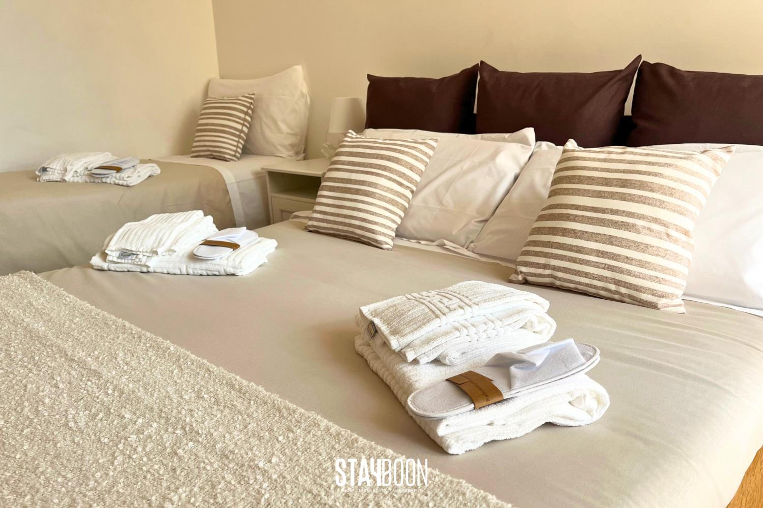 Triple Room with Balcony - Photo 12