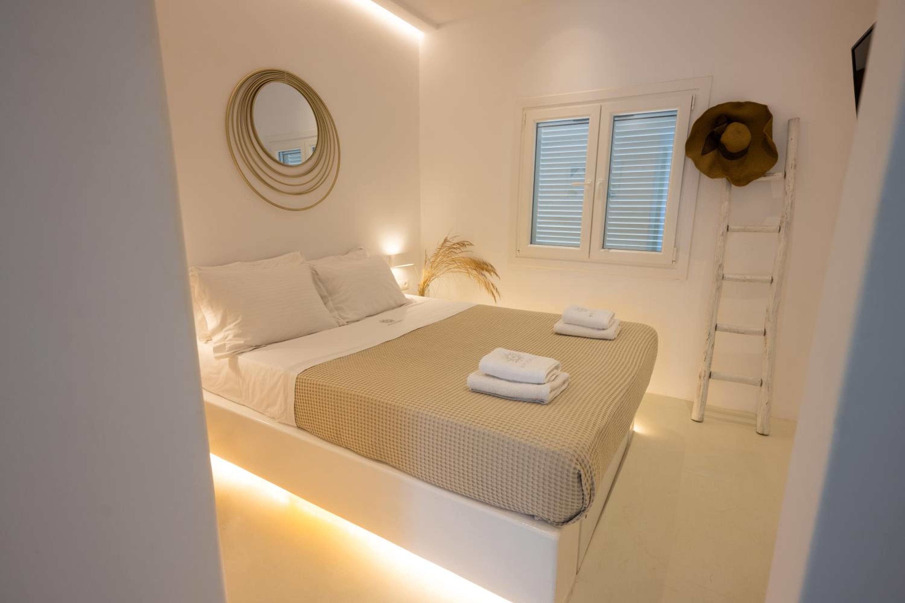 Two-Bedroom Apartment - Photo 13
