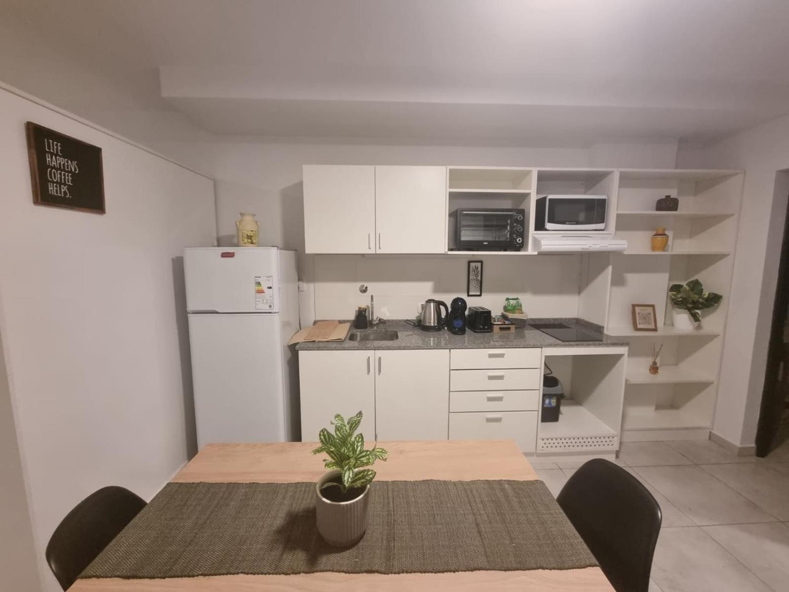 One-Bedroom Apartment photo 3