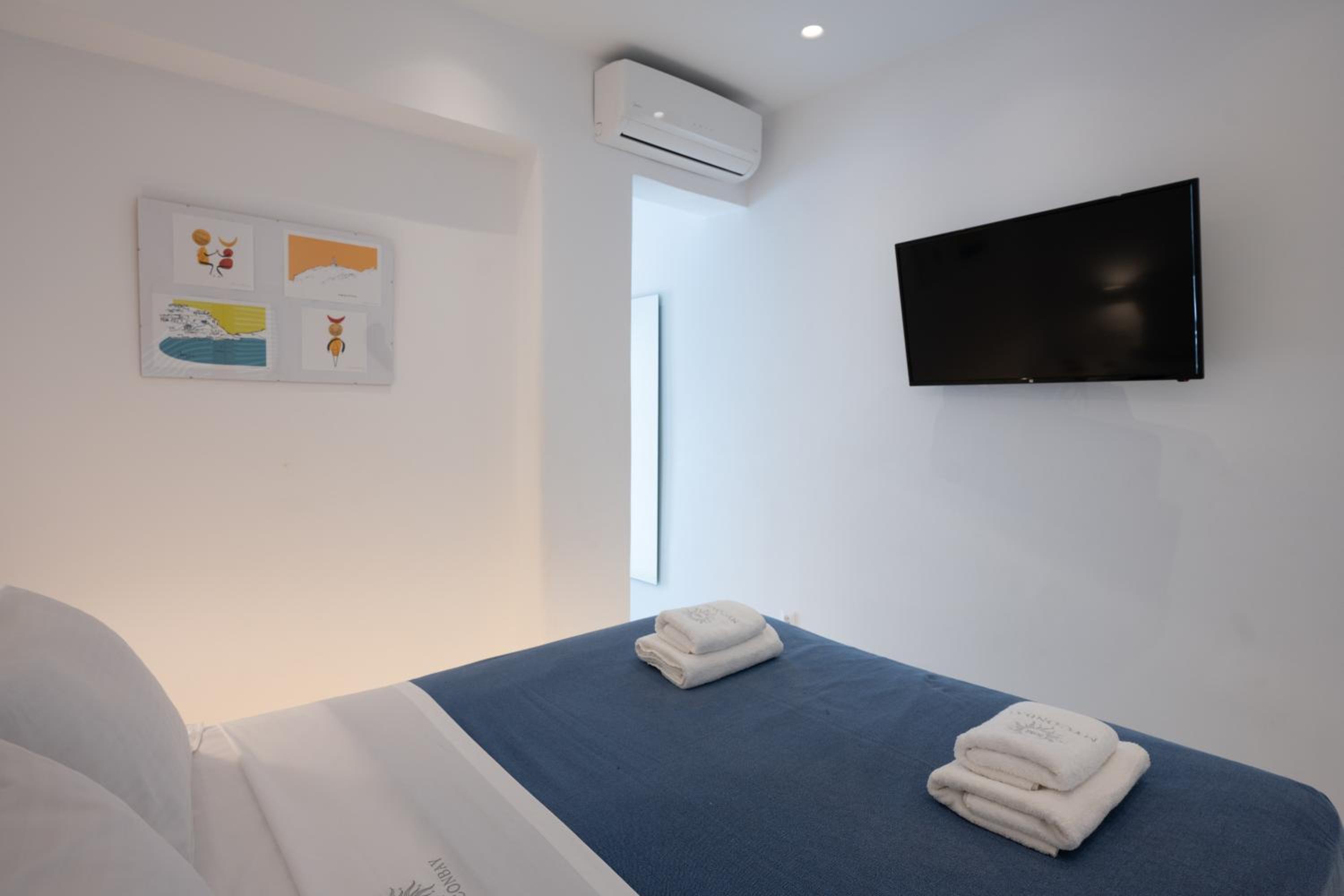 Two-Bedroom Apartment - Photo 20