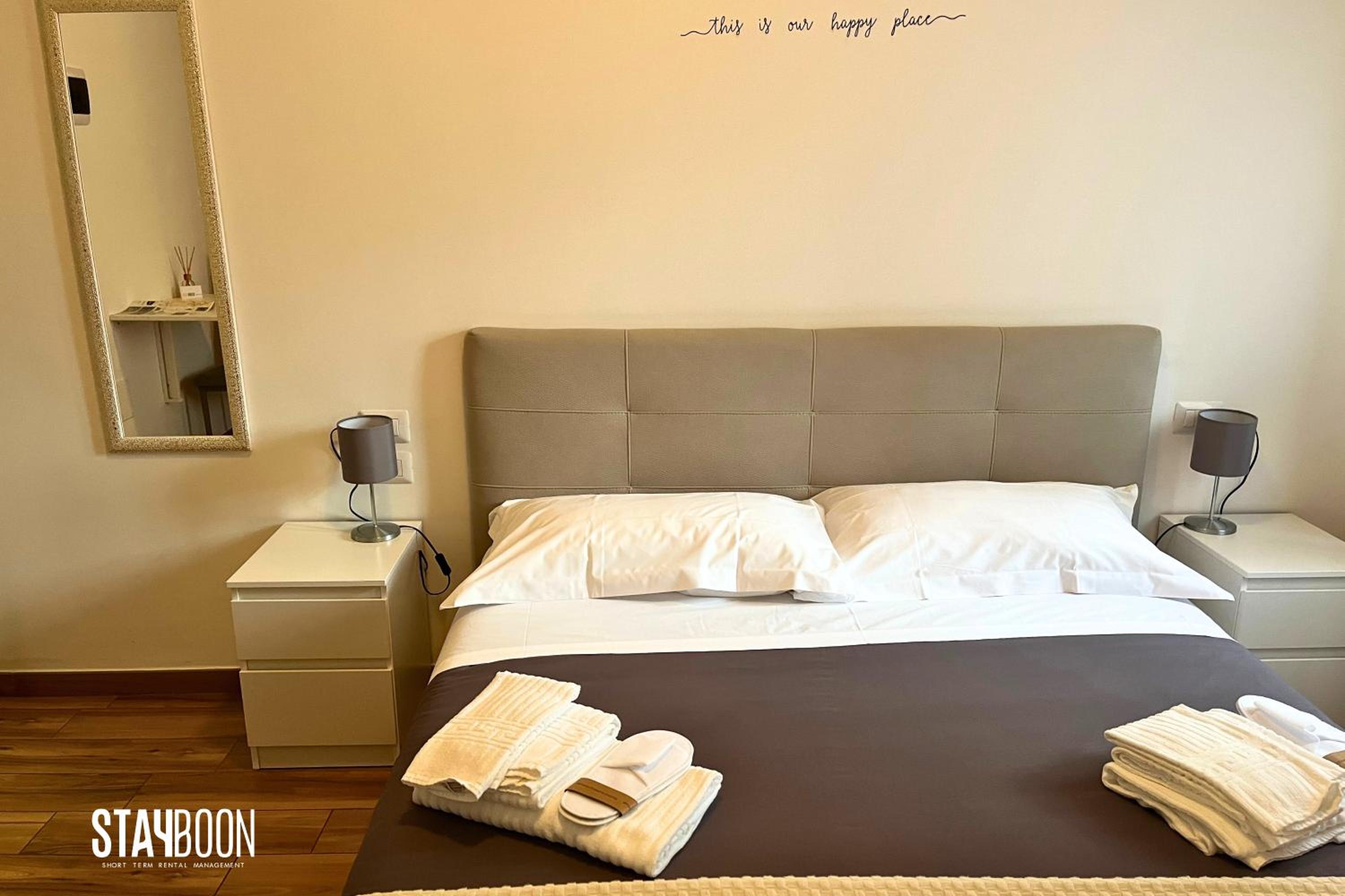 Double Room - Photo 9