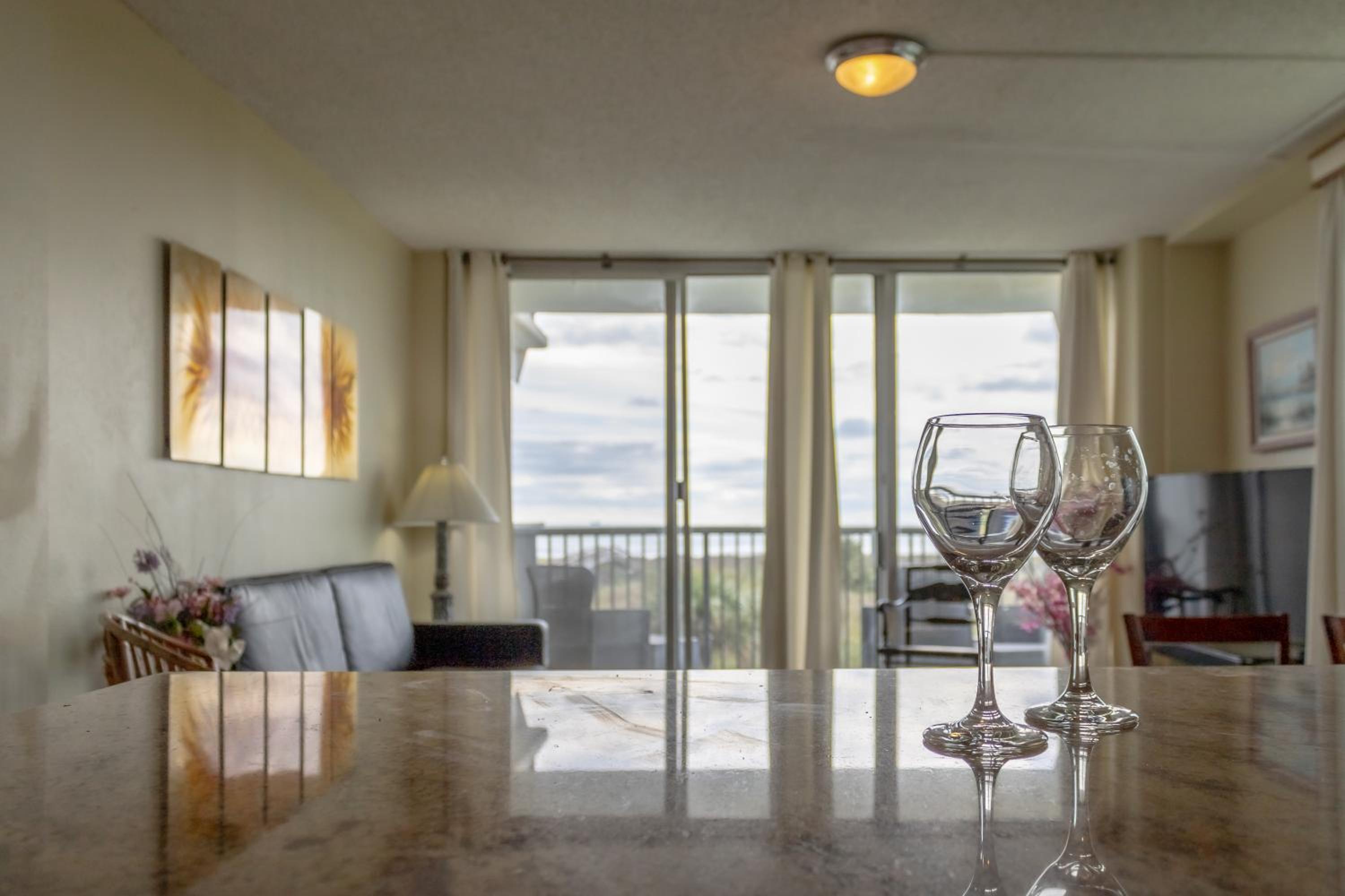 102 - Gulf Front One Bedroom for 4