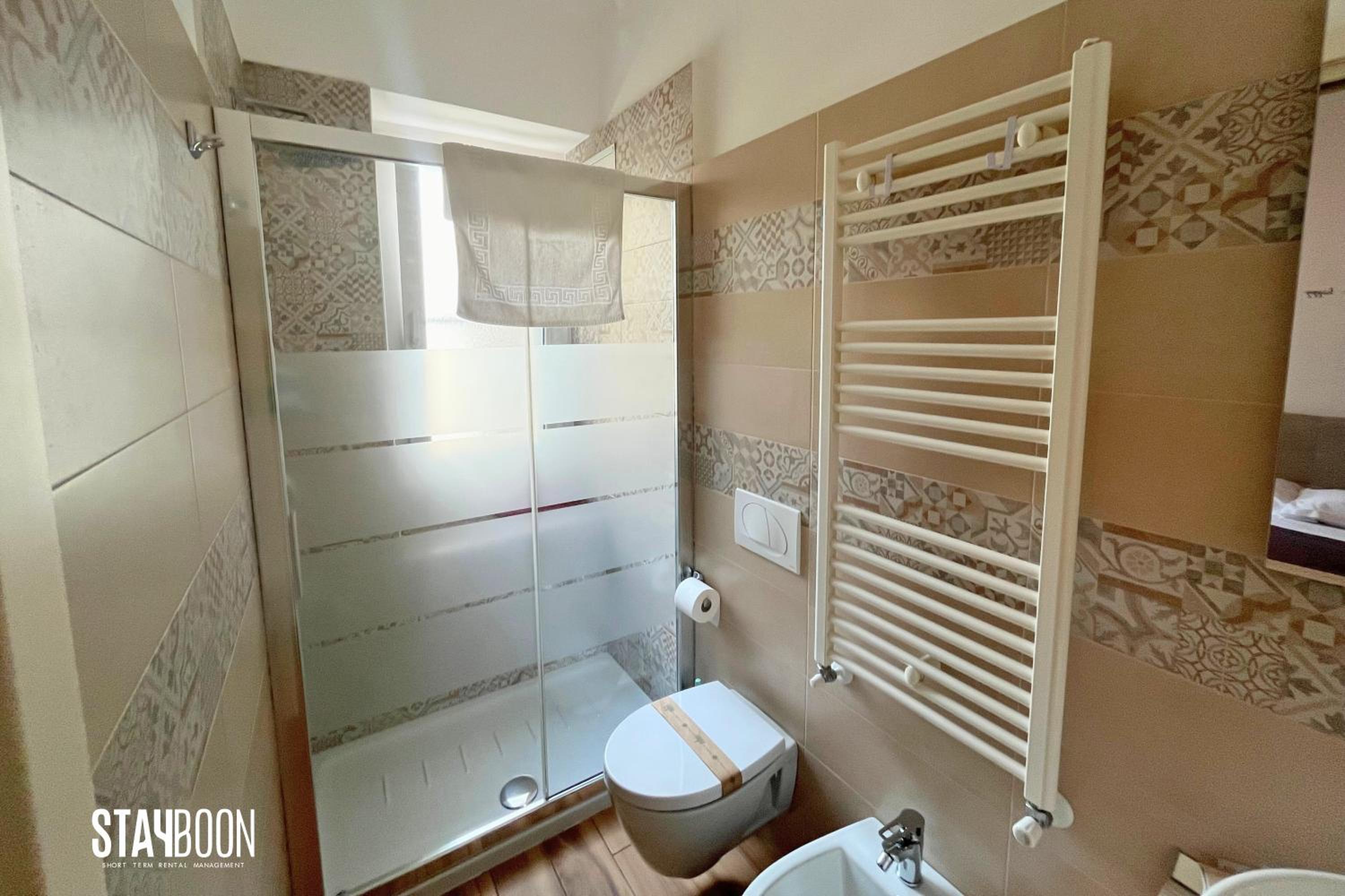 Double Room - Photo 11