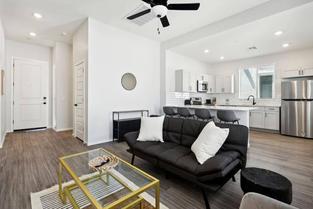 Two-Bedroom House photo 2