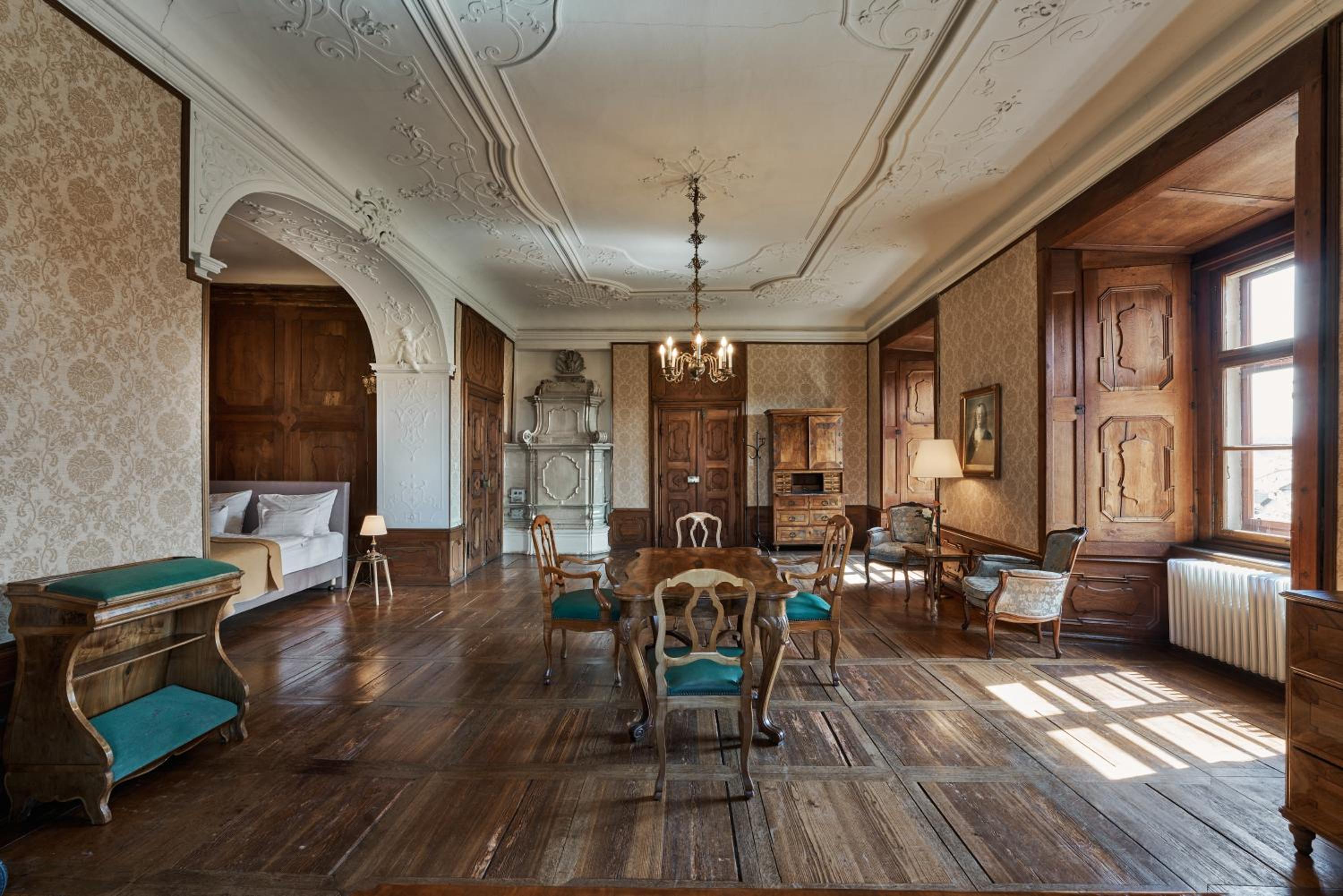 Suite with Garden View