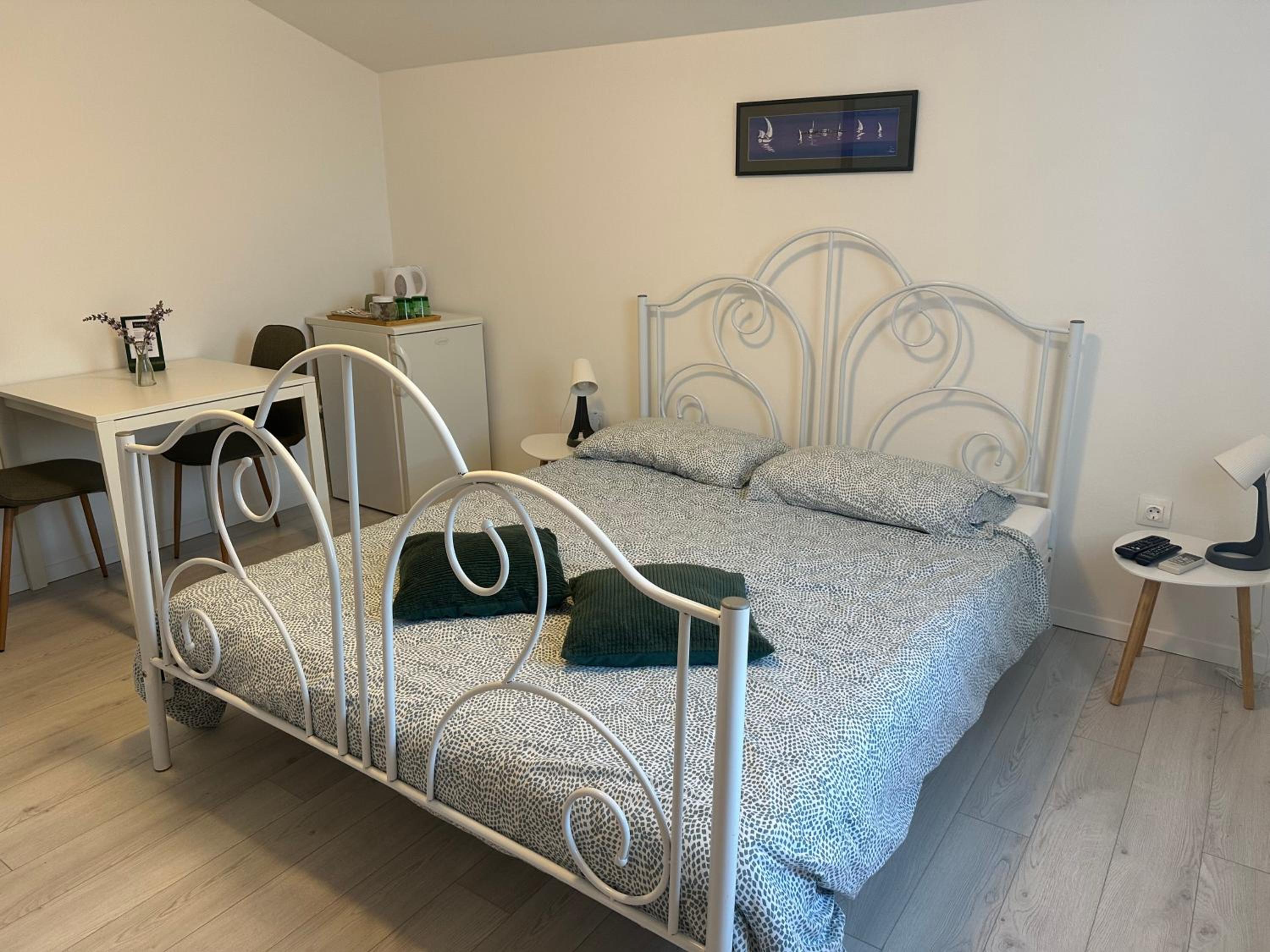 Double Room with Private Bathroom photo 2