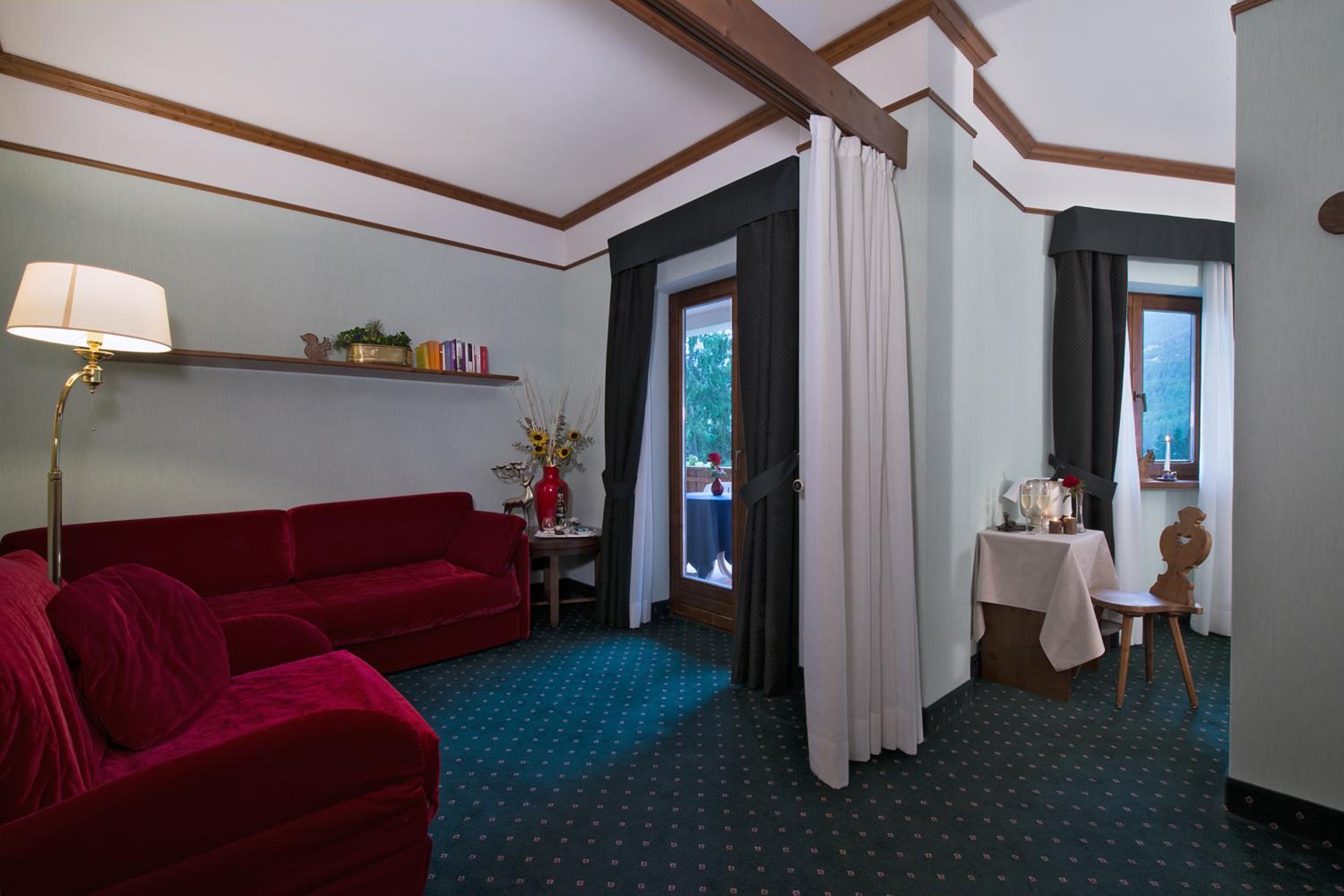 Suite - Photo 3