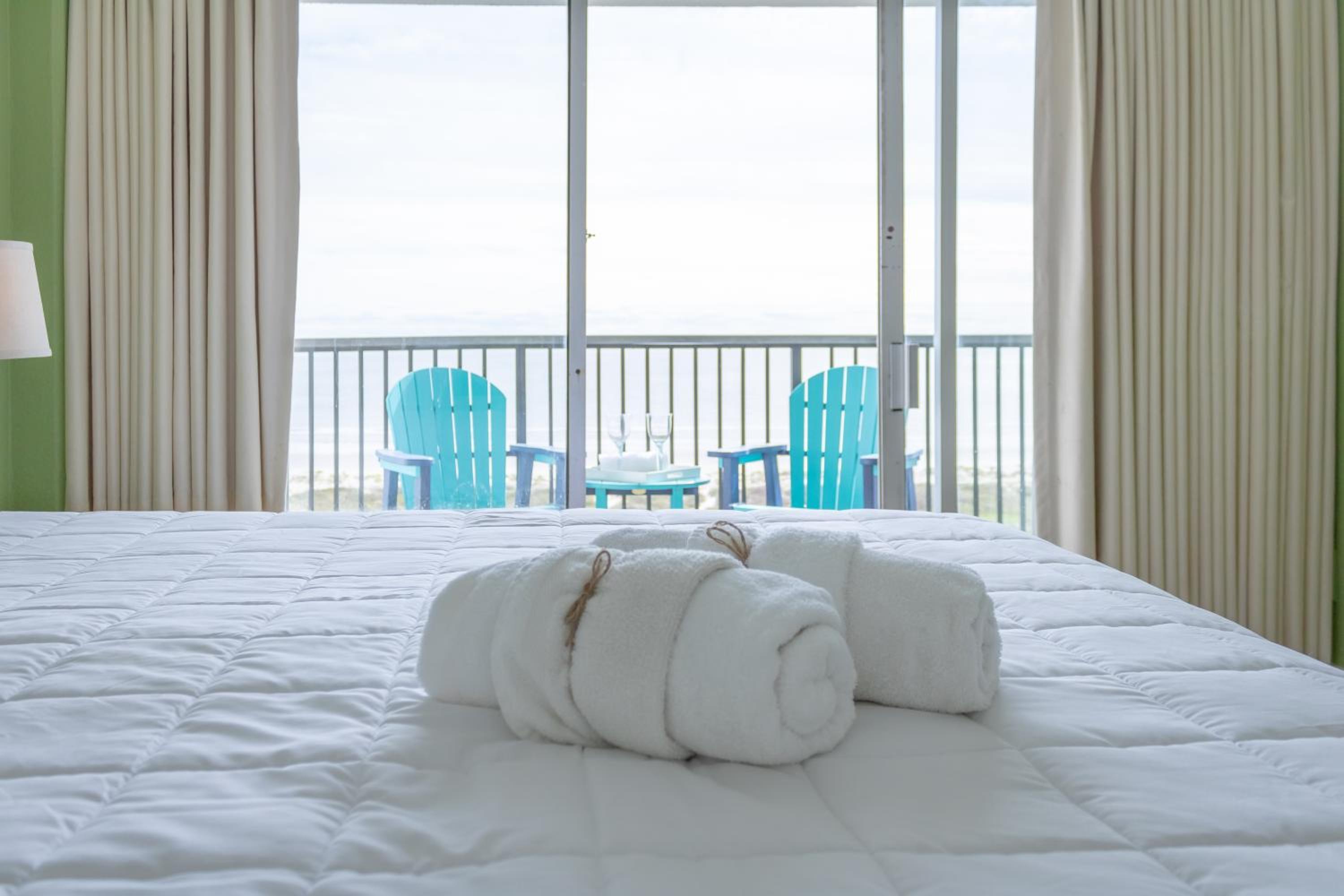 809 - 2 Bedroom/1 Bath Oceanview