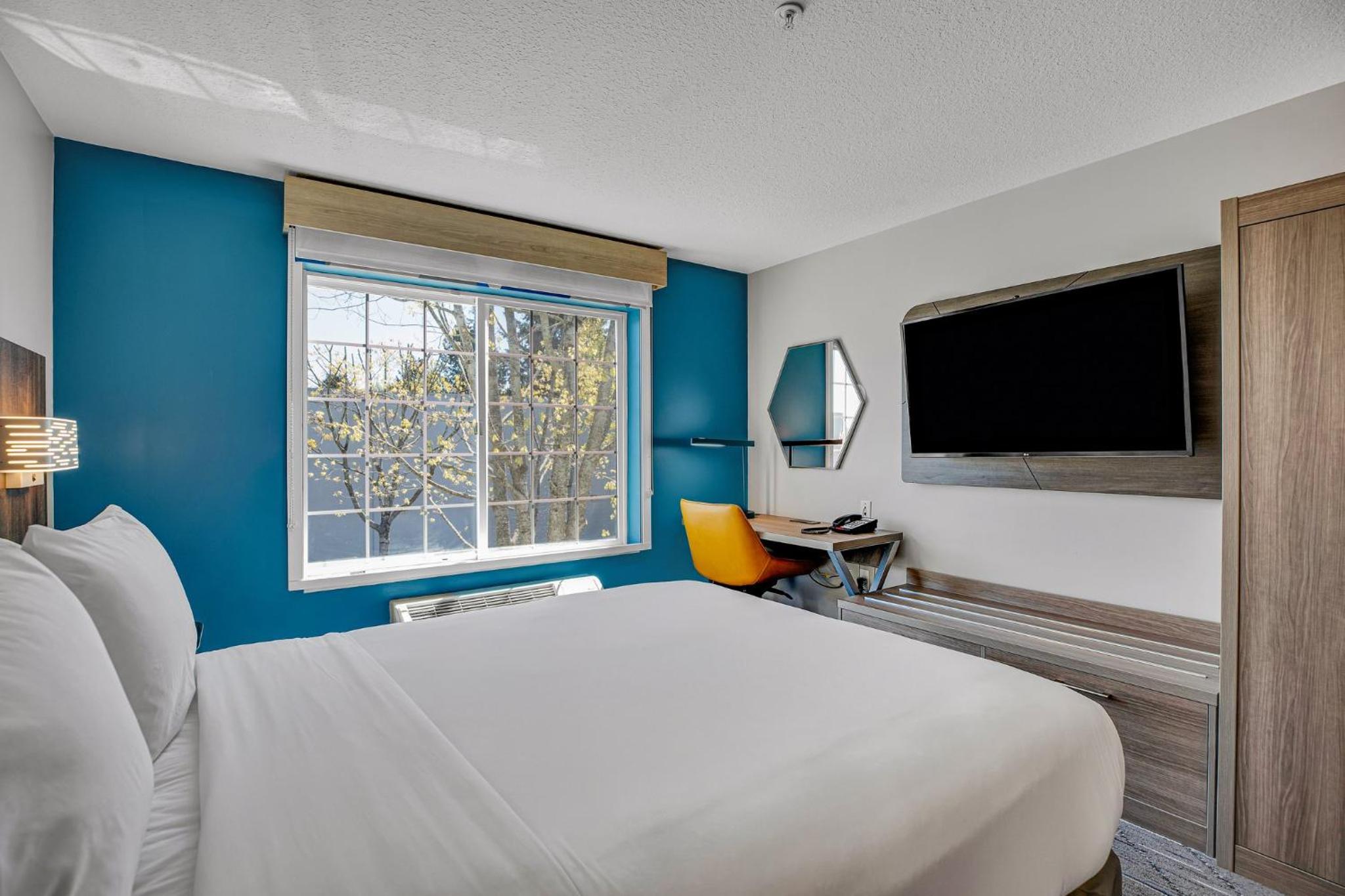 Standard King Room - Photo 3