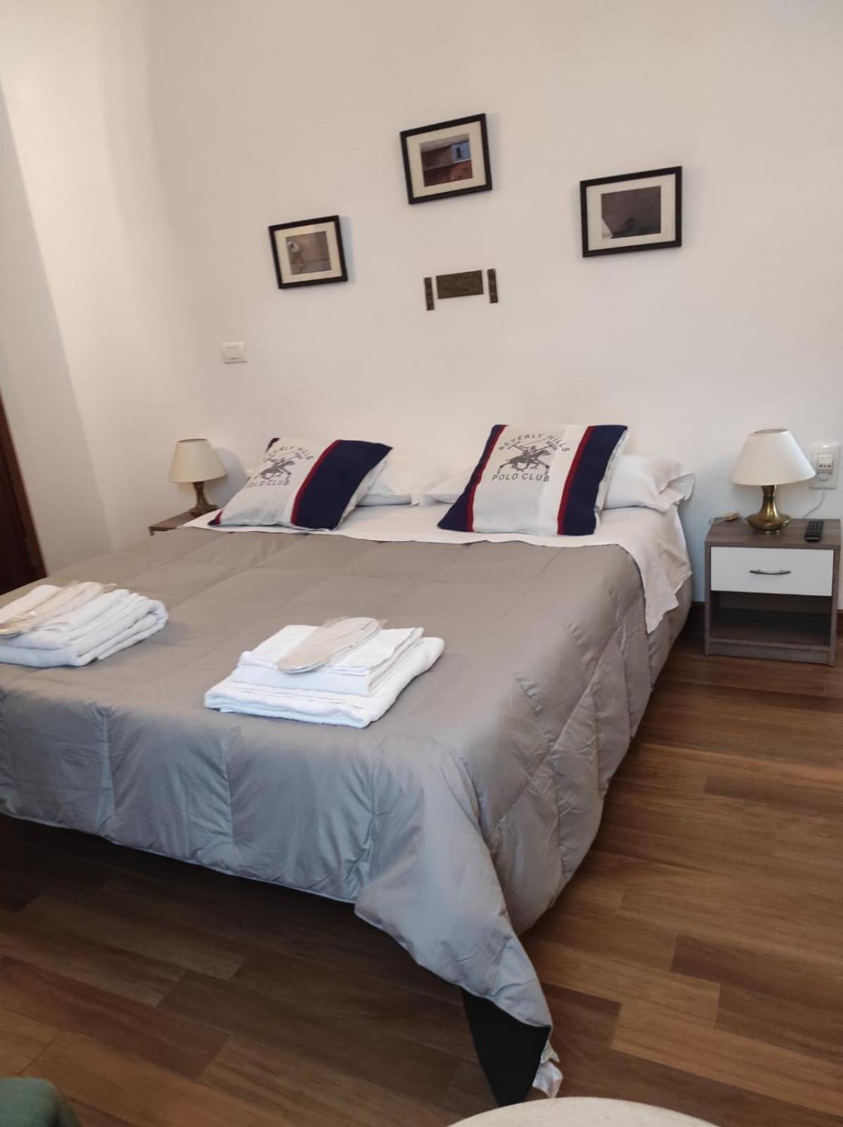 Double Room with Extra Bed photo 2