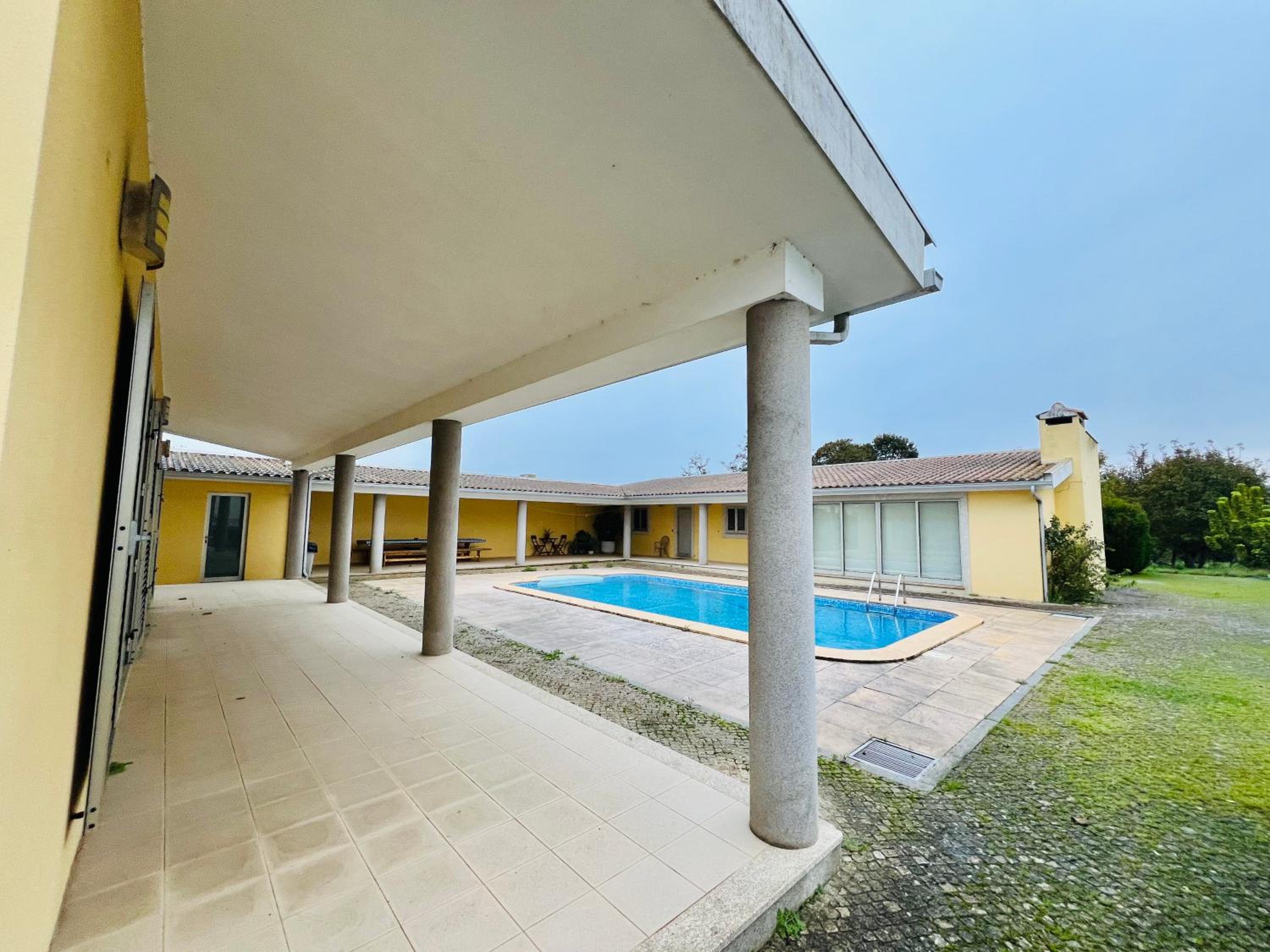 Four-Bedroom House photo 2