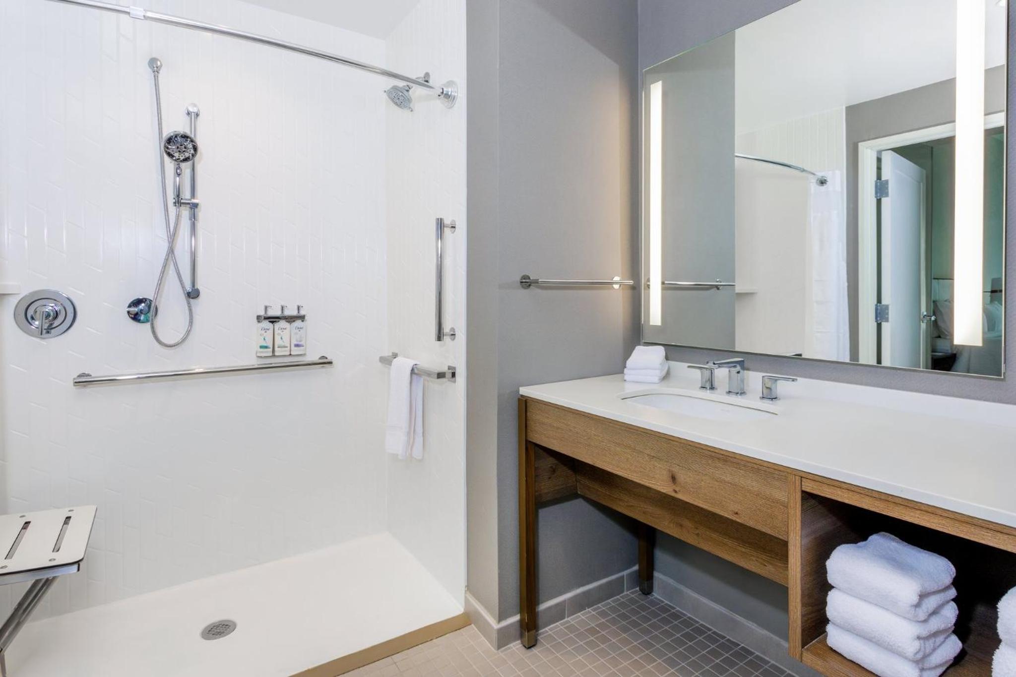 Queen Studio Suite with Two Queen Beds - Communications and Mobility Accessible - Photo 2