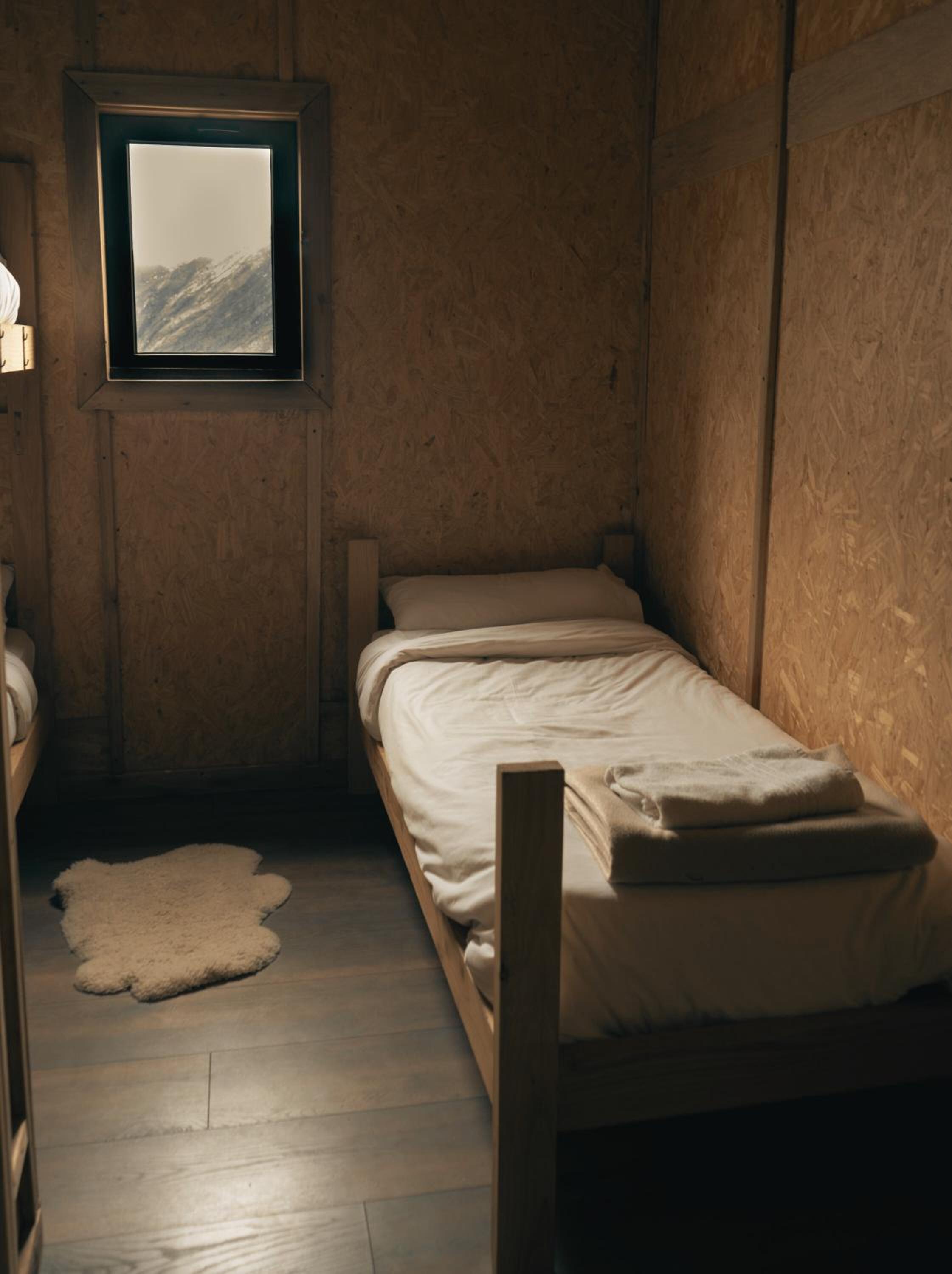 Quadruple Room with Private Bathroom photo 1