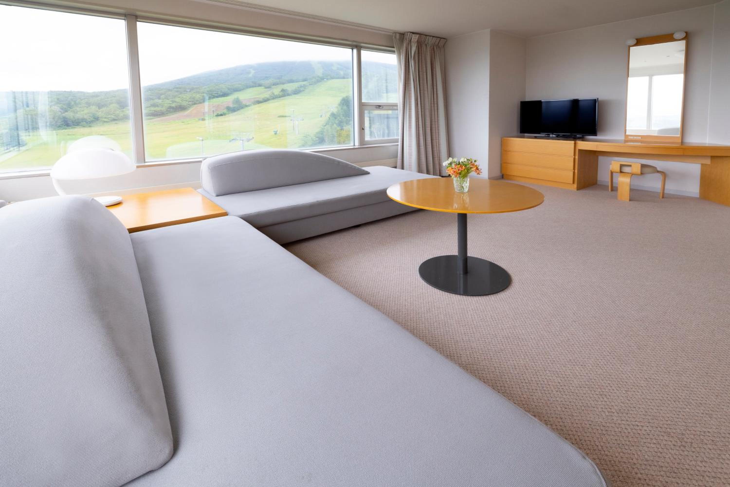 One-Bedroom Premium Twin Suite with Sofa Beds - Photo 5