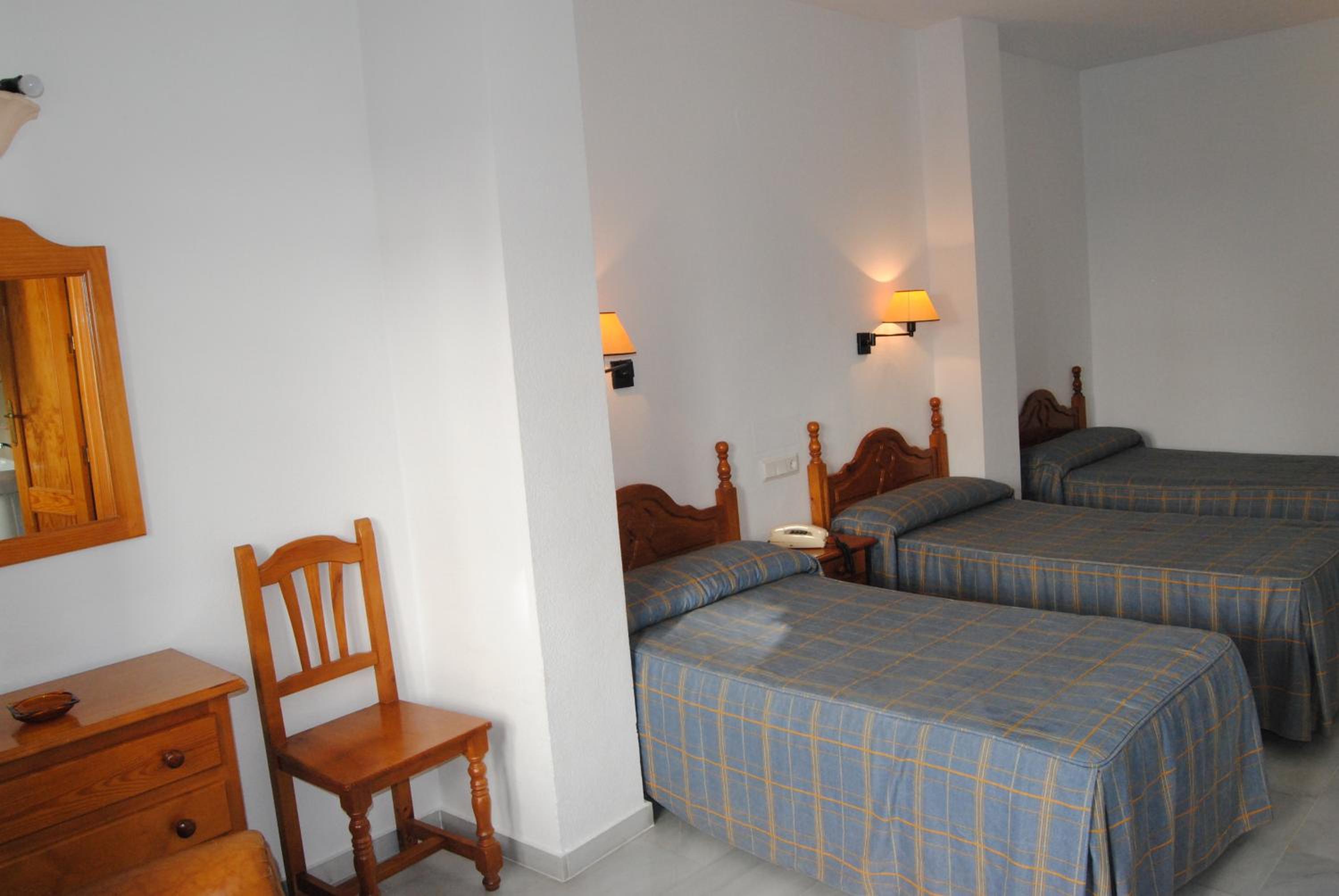 Triple Room photo 2