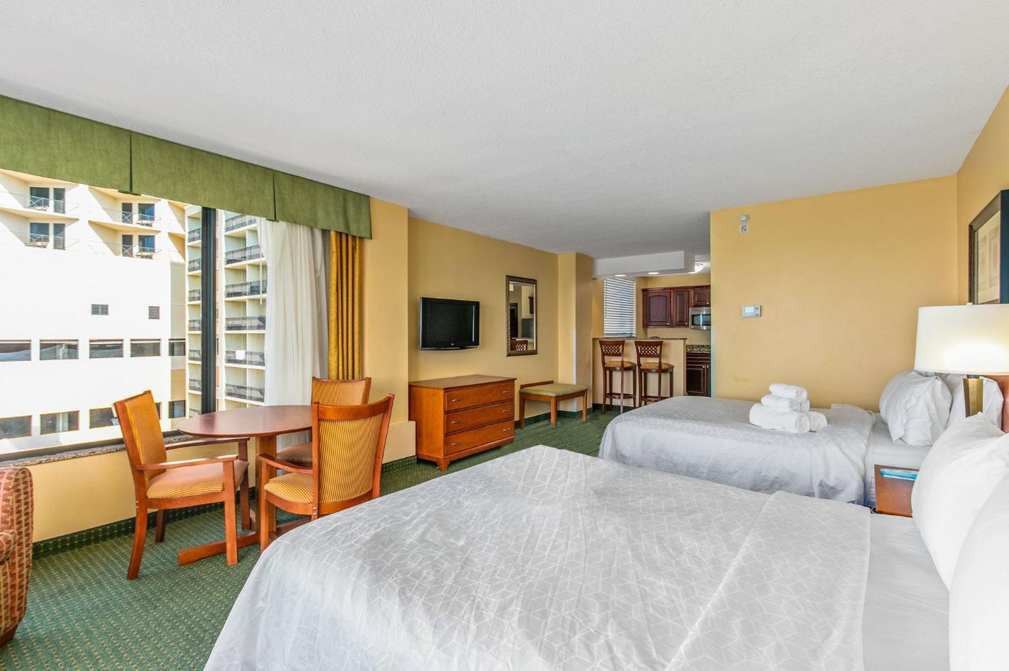 Queen Suite with Balcony and Gulf View - Photo 1
