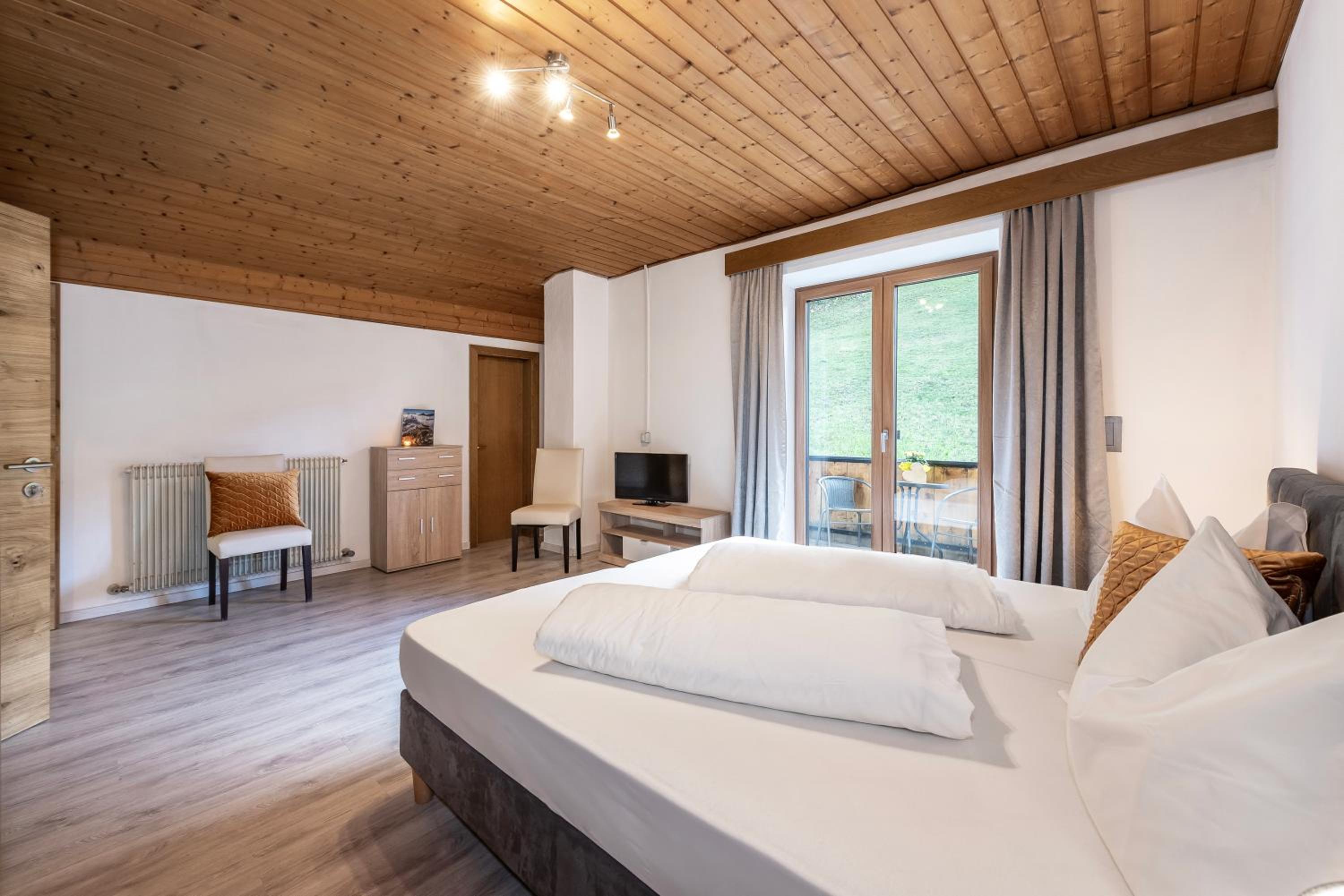 Double Room with Balcony photo 3