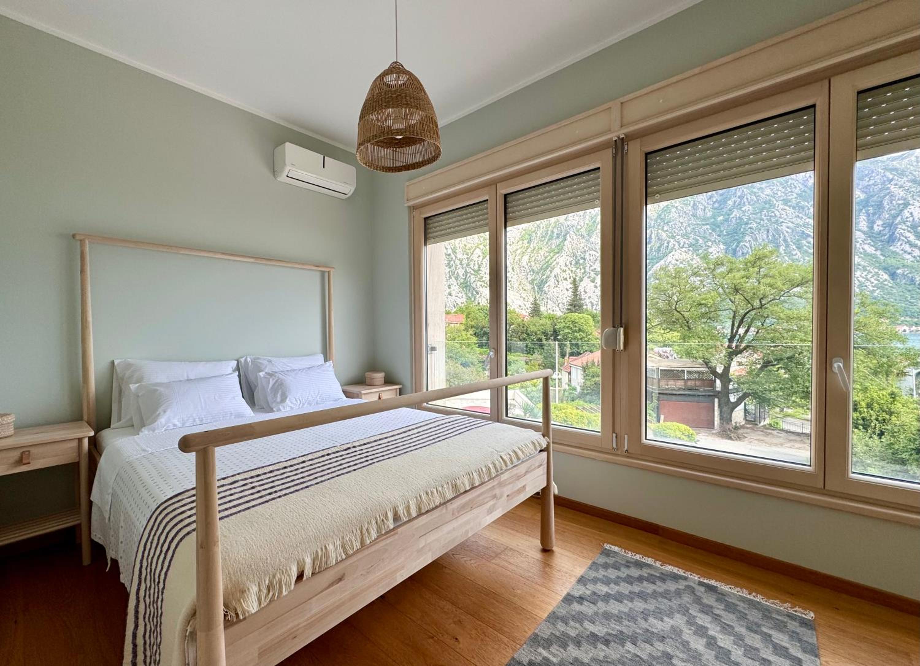 One-Bedroom Apartment with Balcony and Sea View