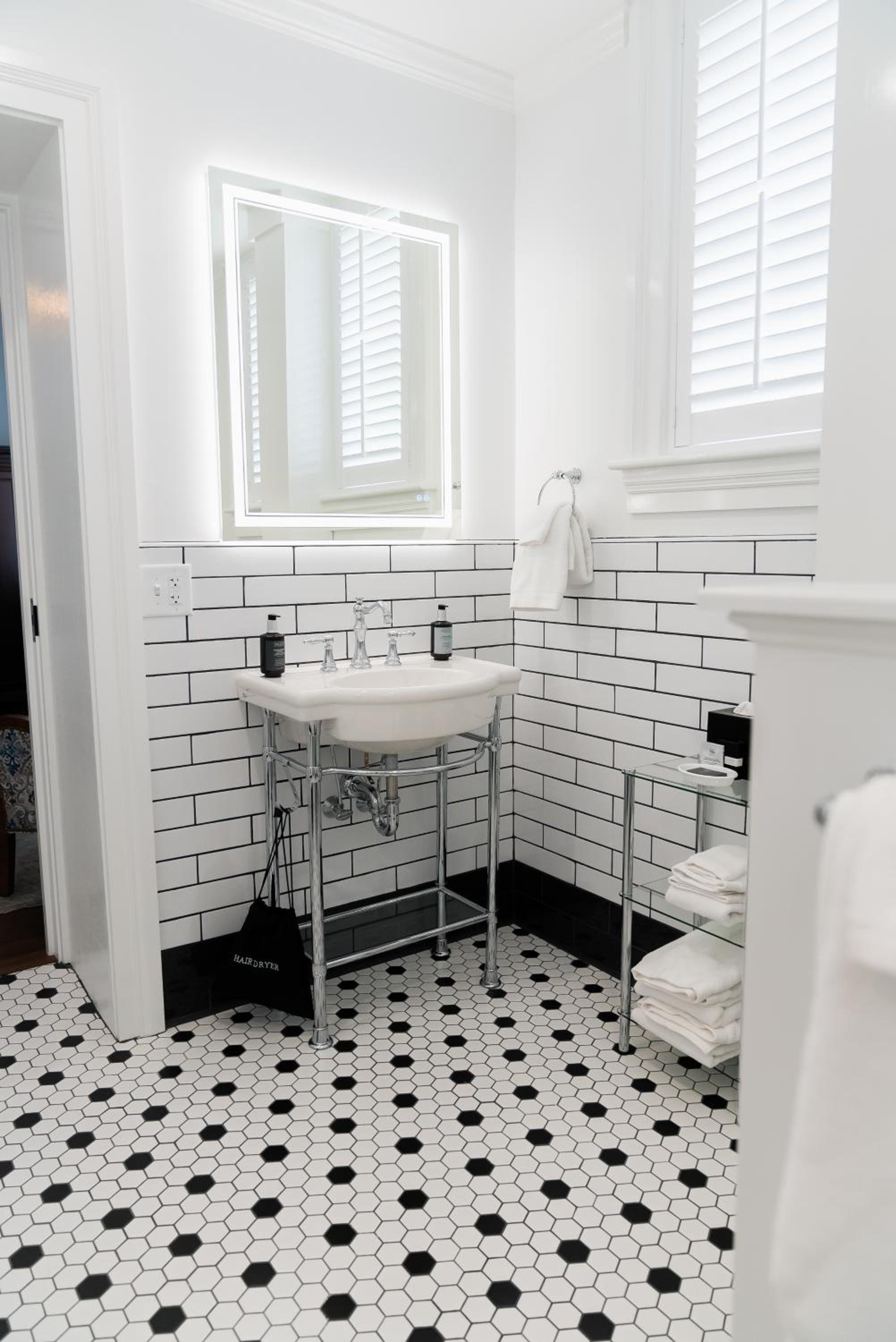 Superior King Suite photo 2