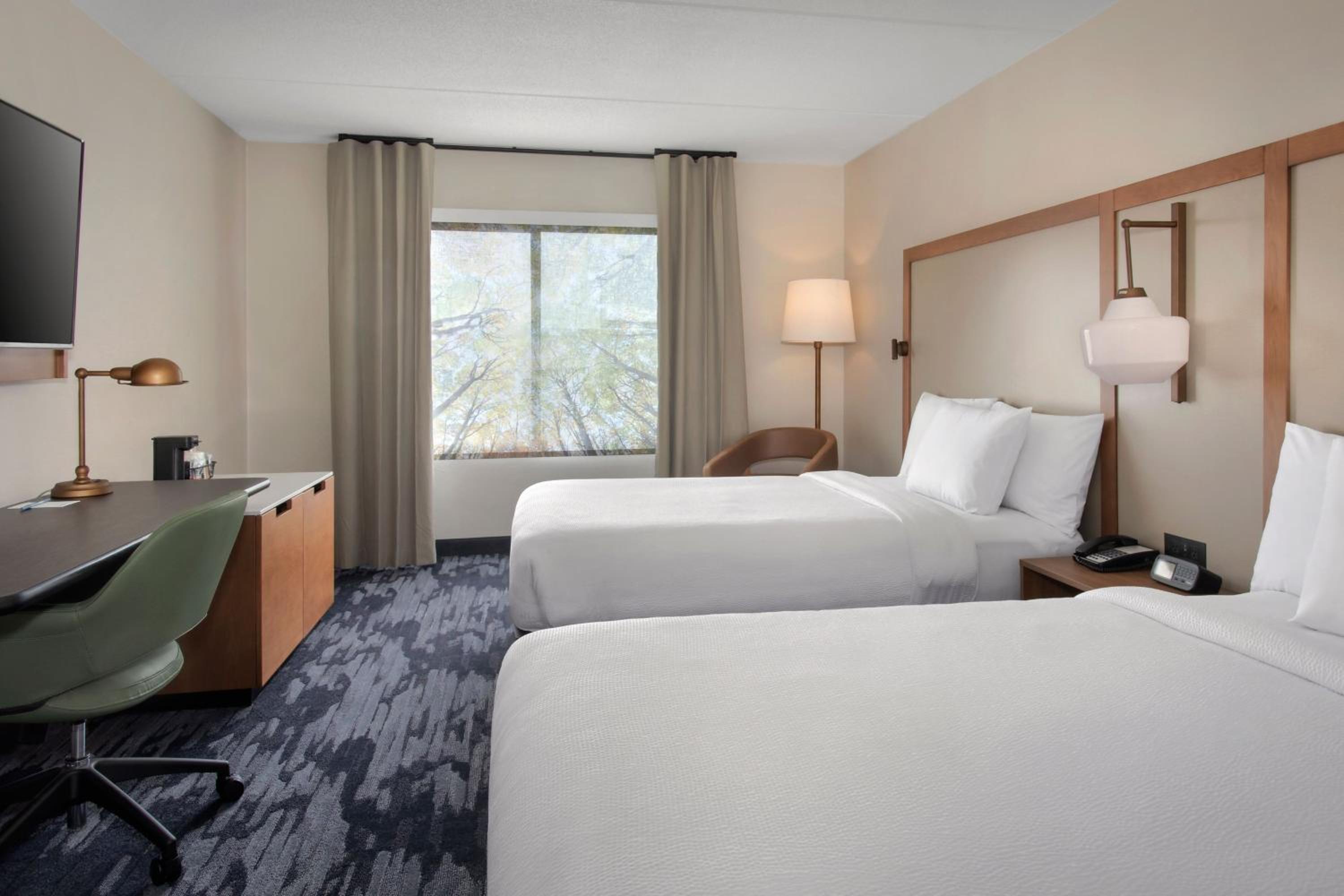 Queen Room with Two Queen Beds - Photo 1
