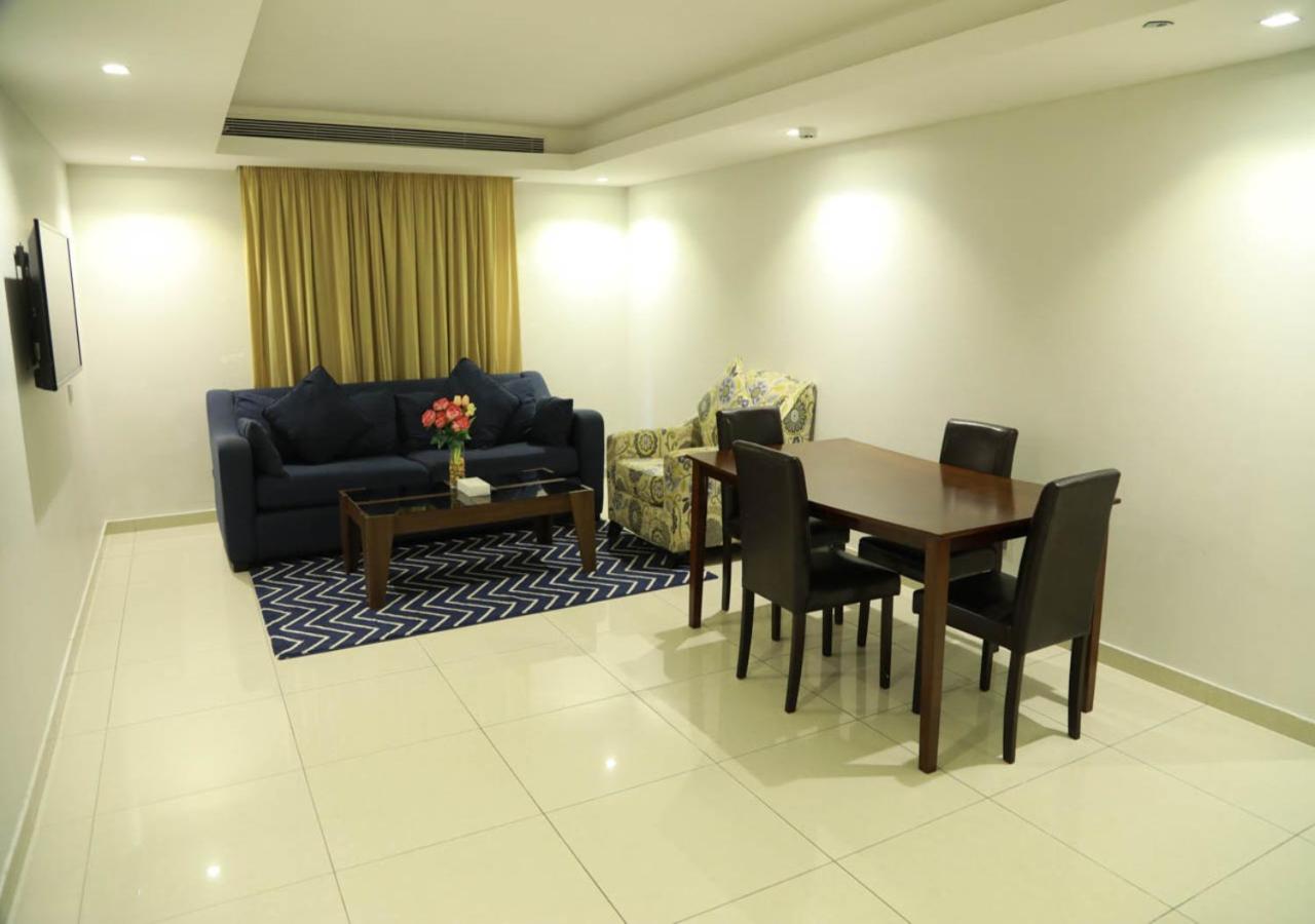 Family Room - Photo 9