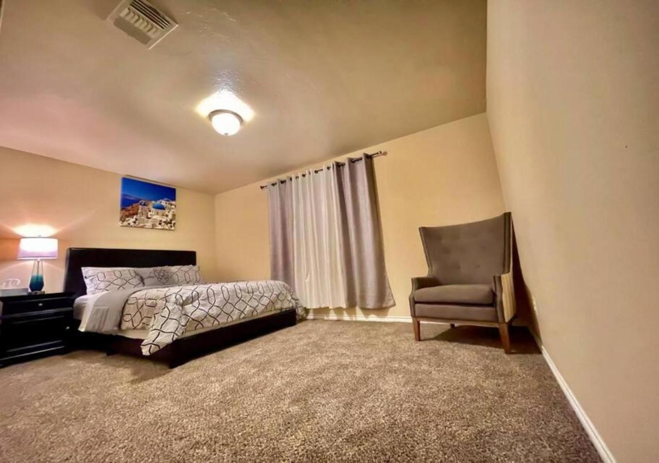 Four-Bedroom House photo 1