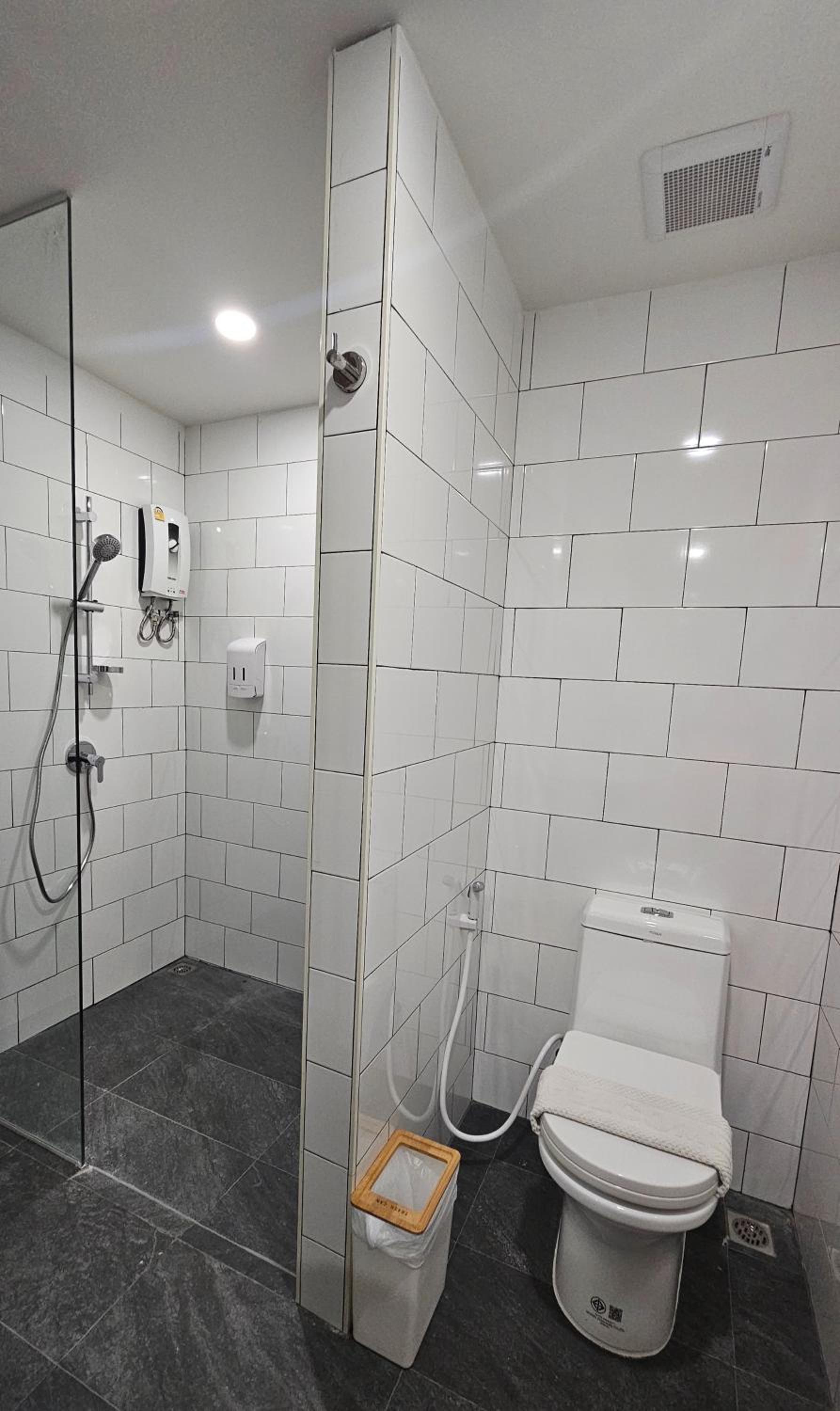 Triple Room with Balcony - Photo 3