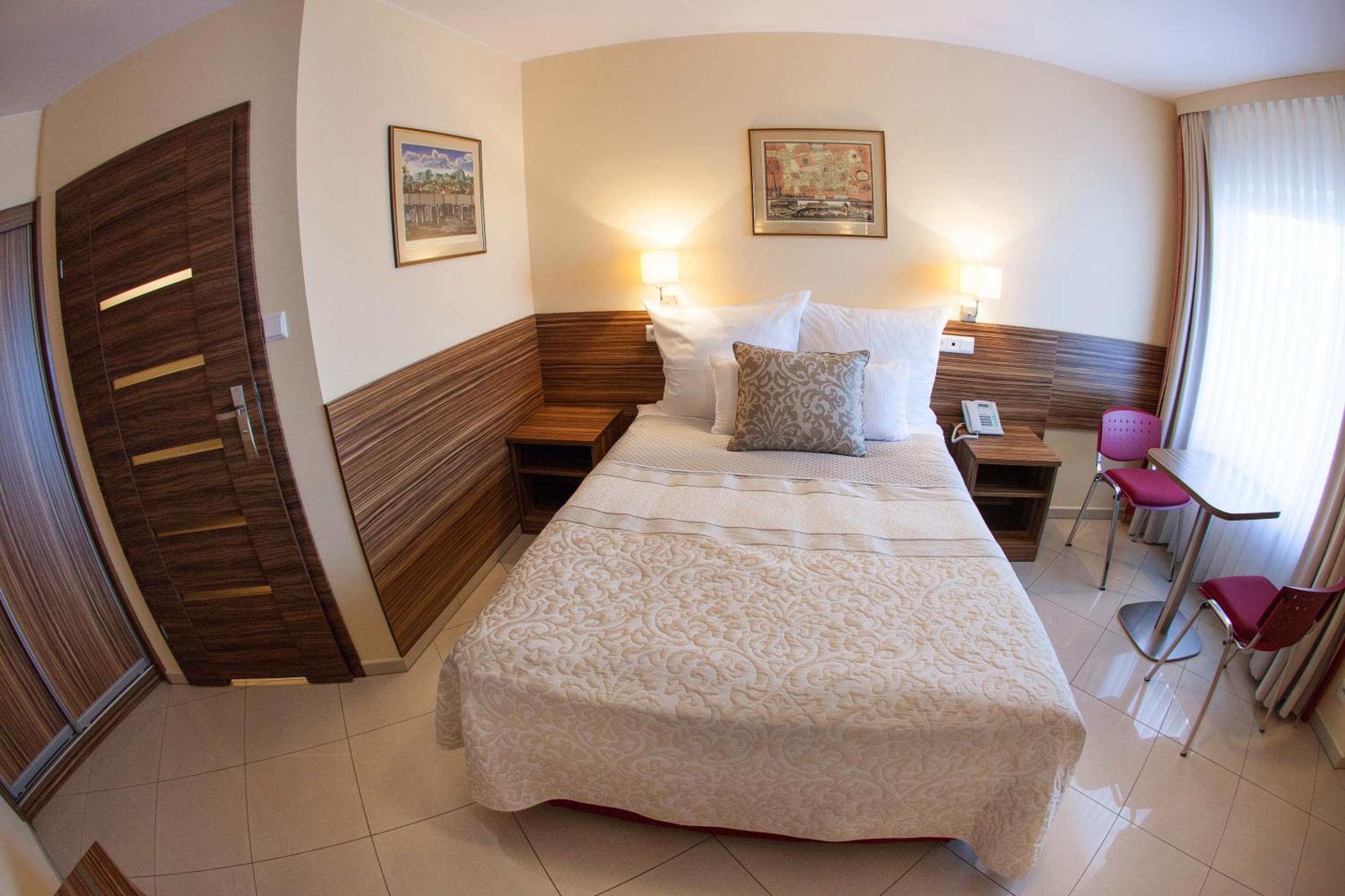 Single Room photo 1