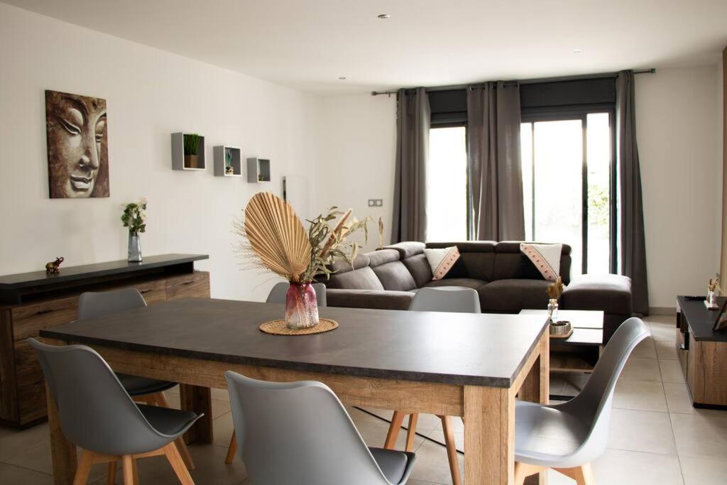 Three-Bedroom Villa photo 3