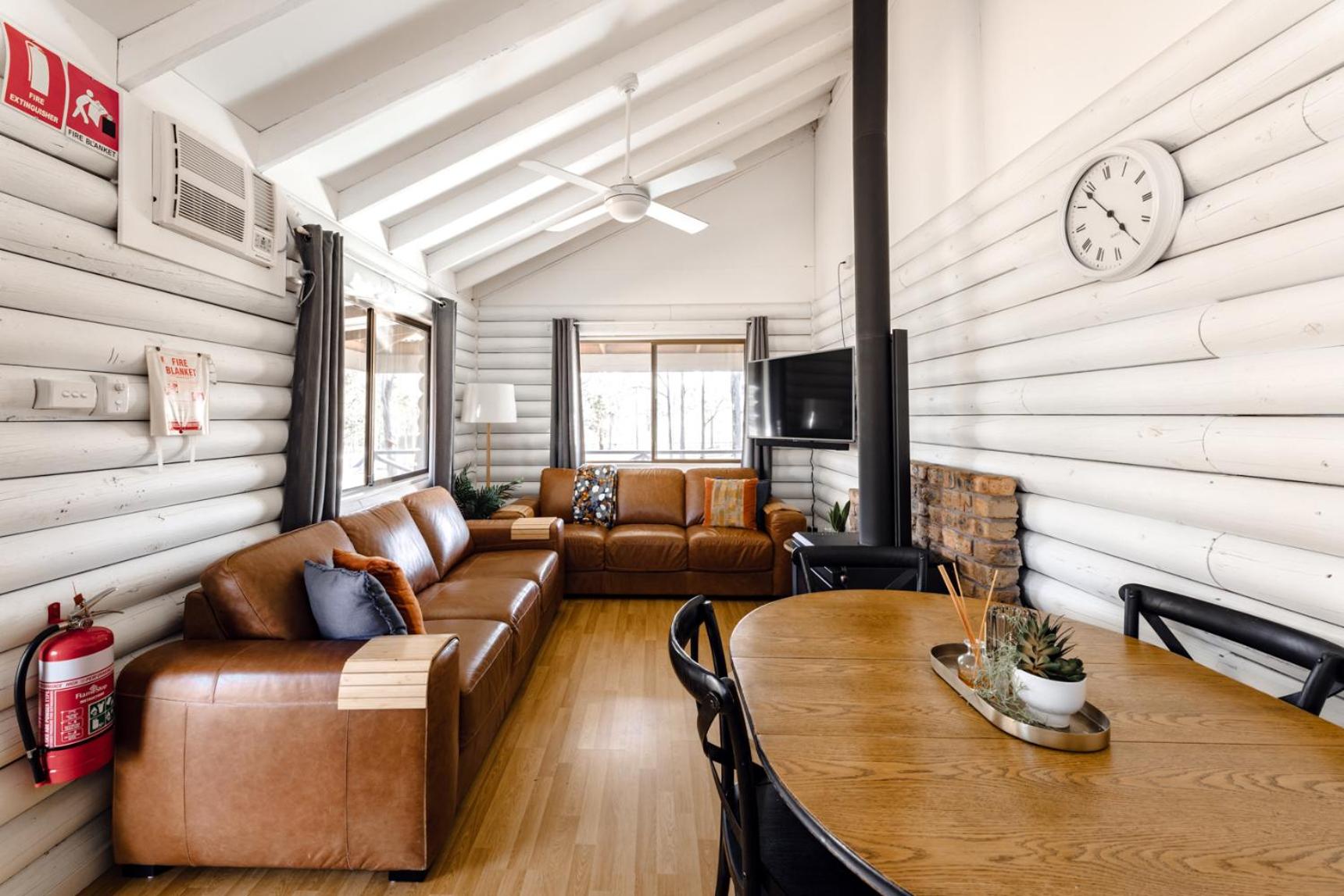 1 Bedroom Self Contained Lodge photo 2