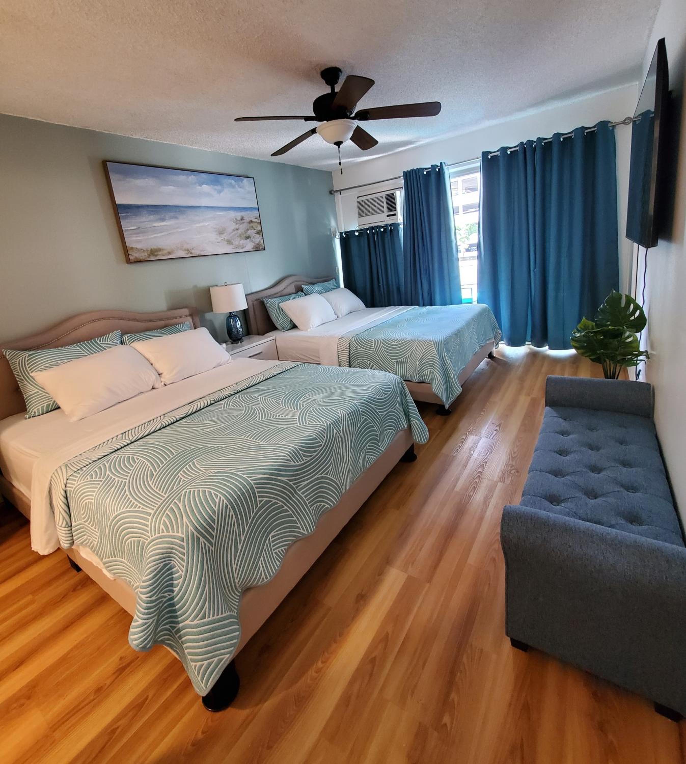 Cozy 2beds,2baths, free parking at Waikiki Beach: Two-Bedroom Apartment photo