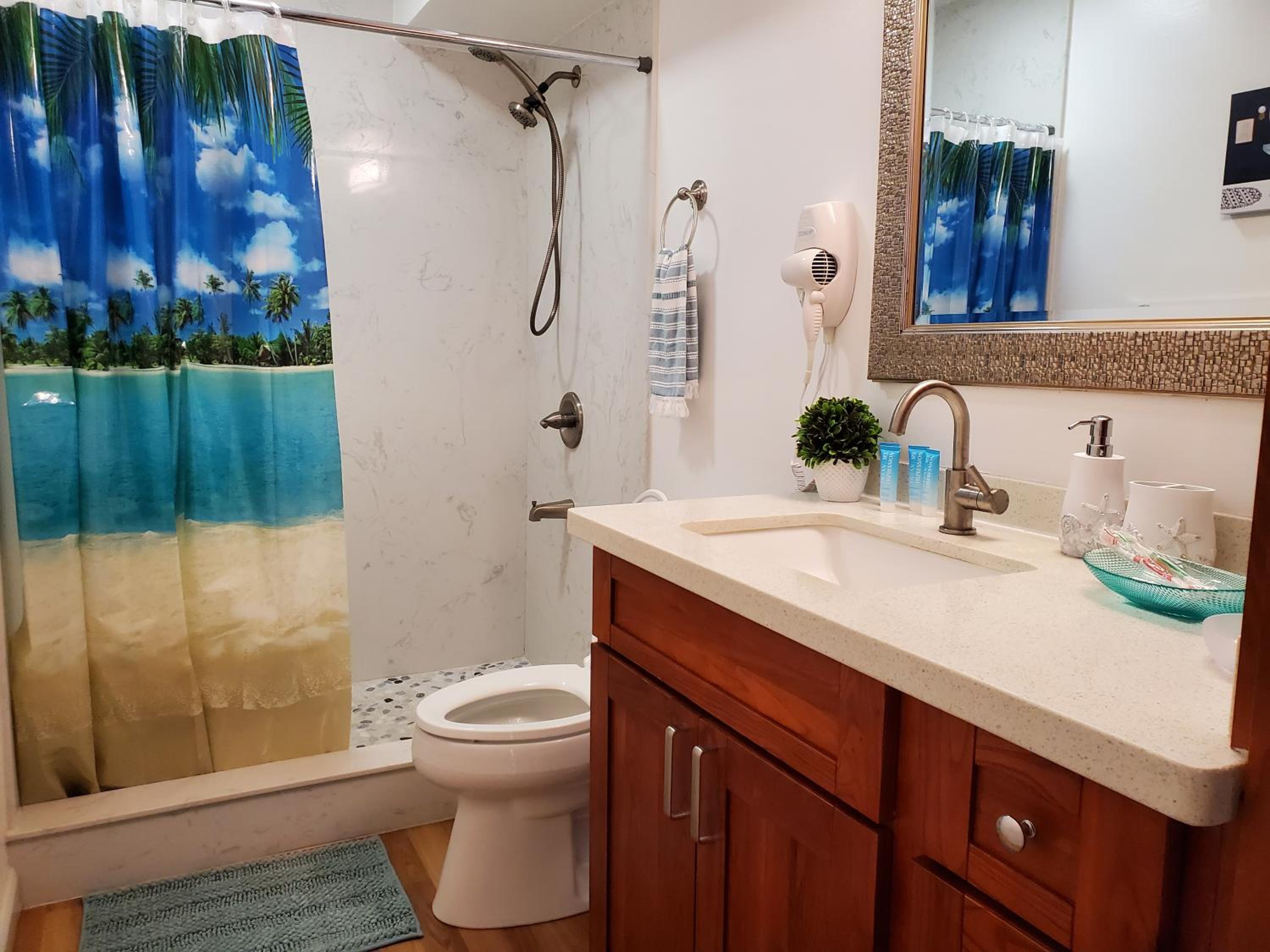 Cozy 2beds,2baths, free parking at Waikiki Beach: Two-Bedroom Apartment photo