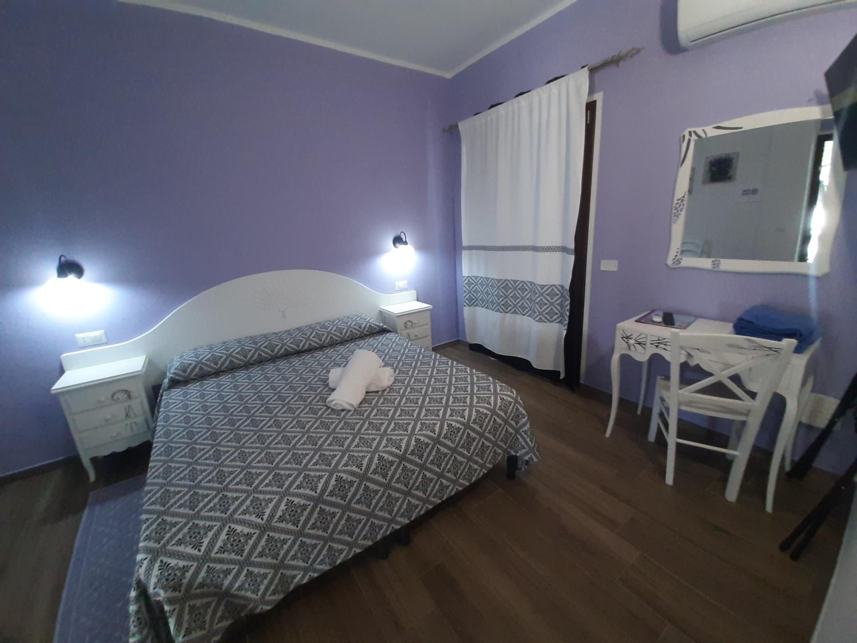 Standard Double or Twin Room photo 3