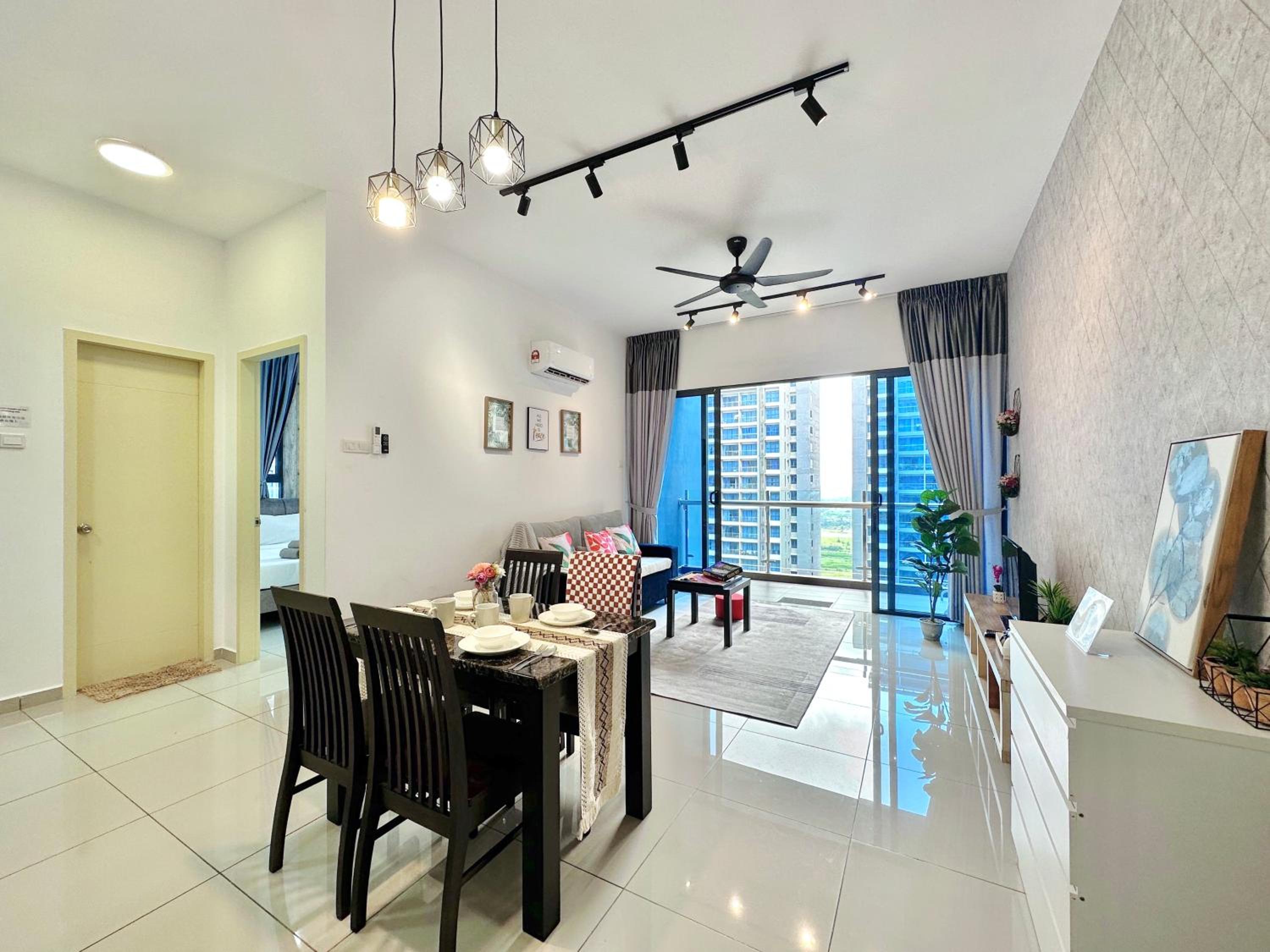 Deluxe Family Room