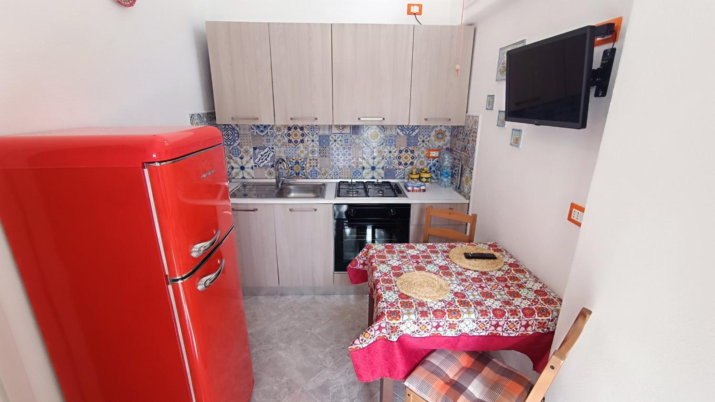 Apartment with Sea View - Photo 2