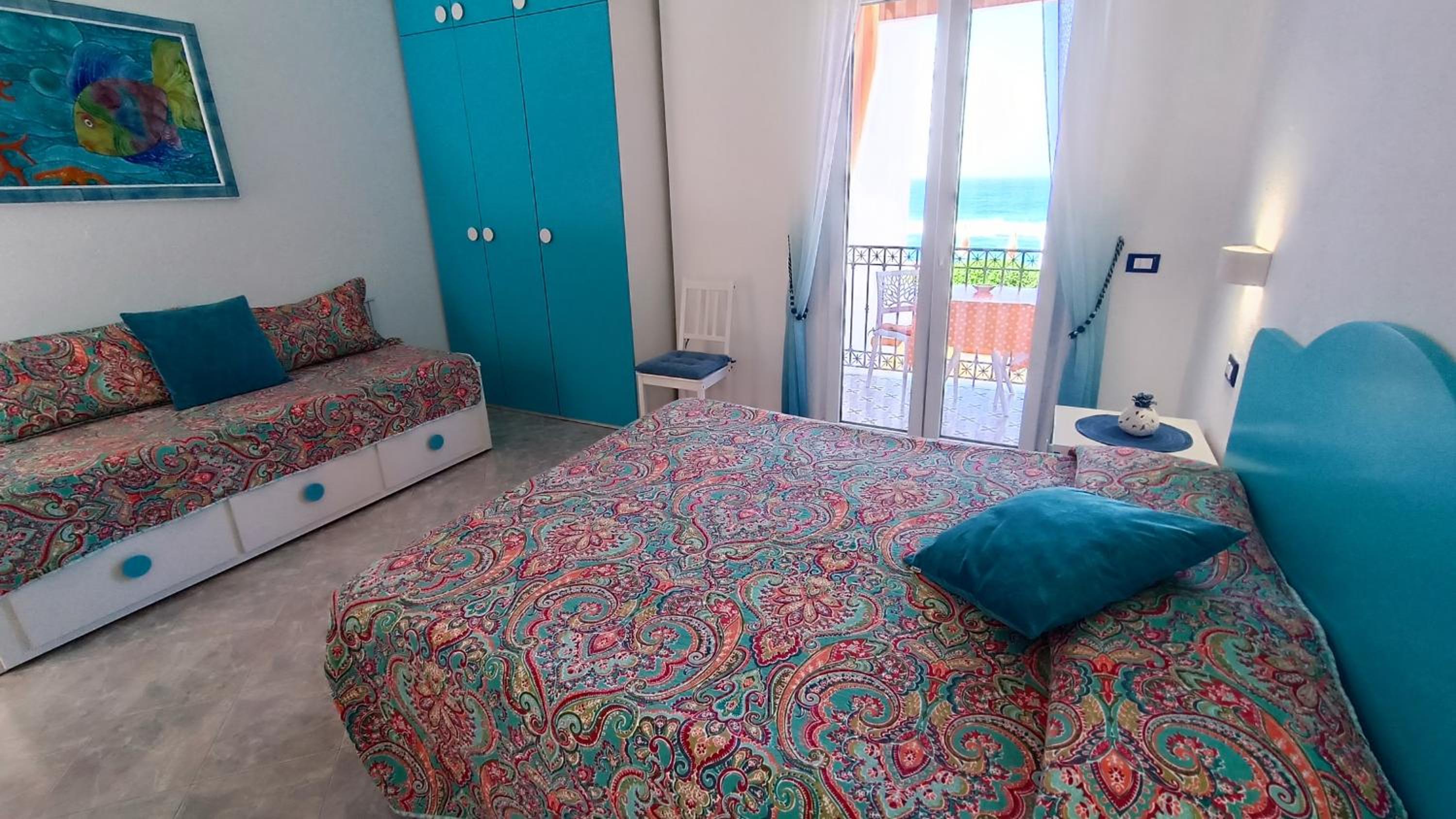 Apartment with Sea View - Photo 12