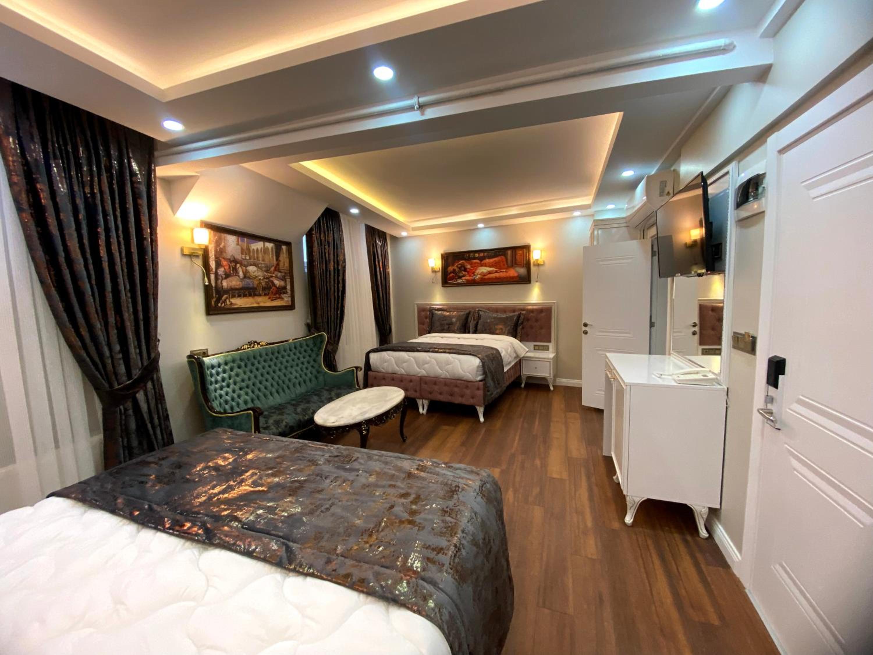 Economy Quadruple Room photo 1