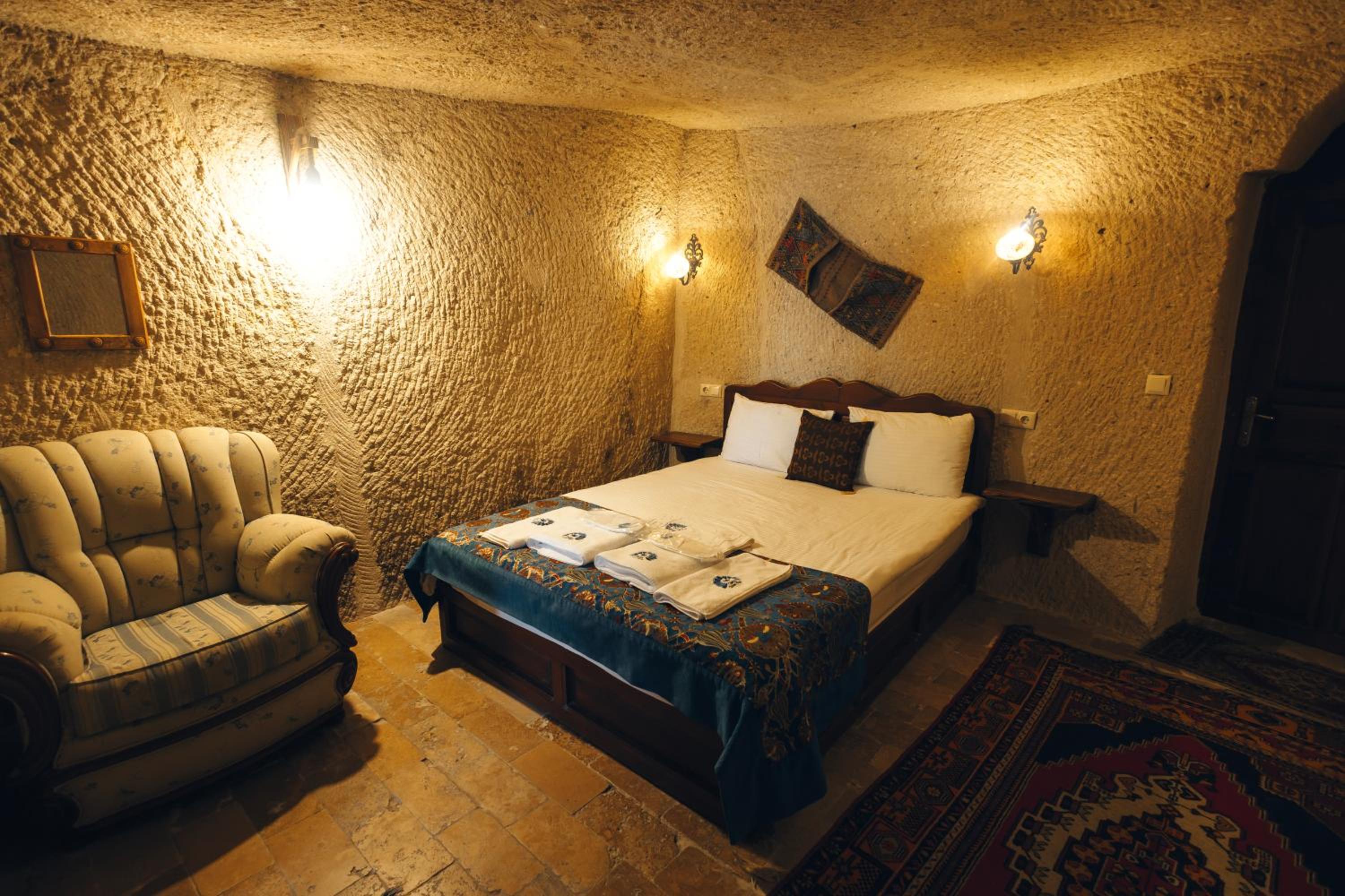 Deluxe King Room photo 1