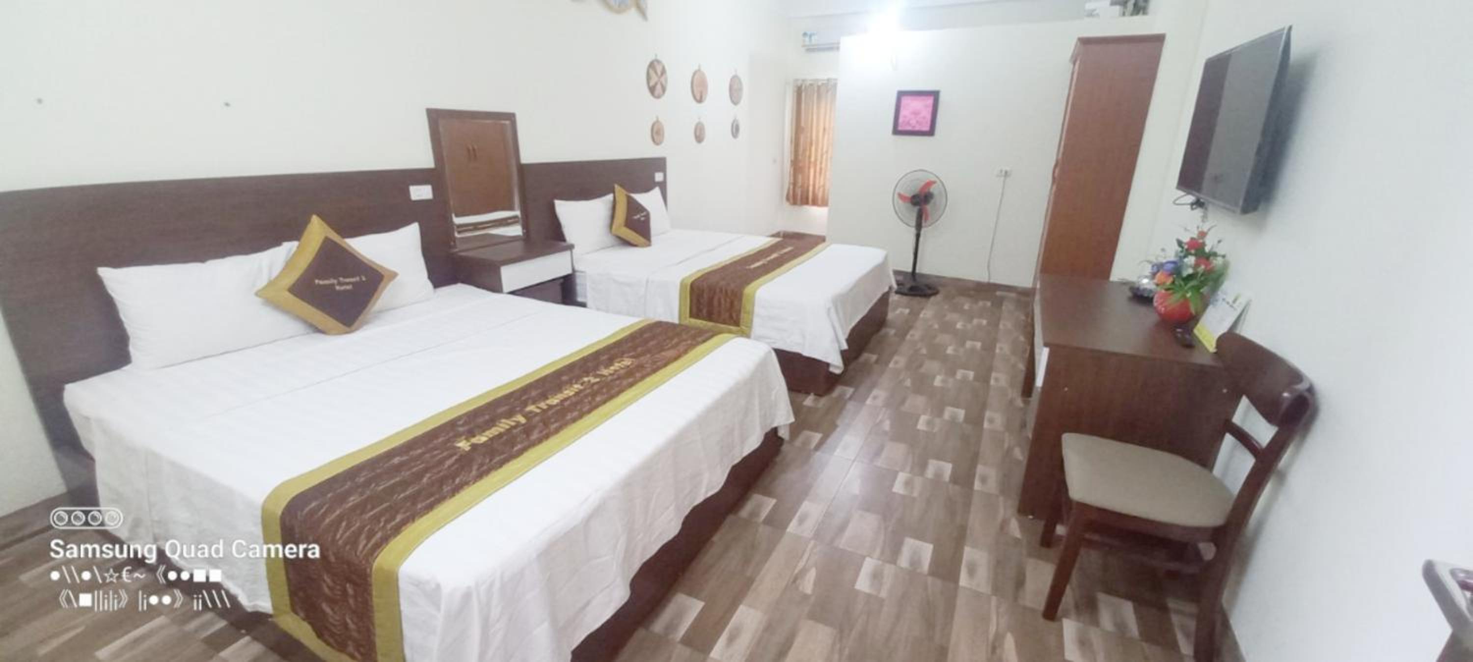 Quadruple Room with Private Bathroom