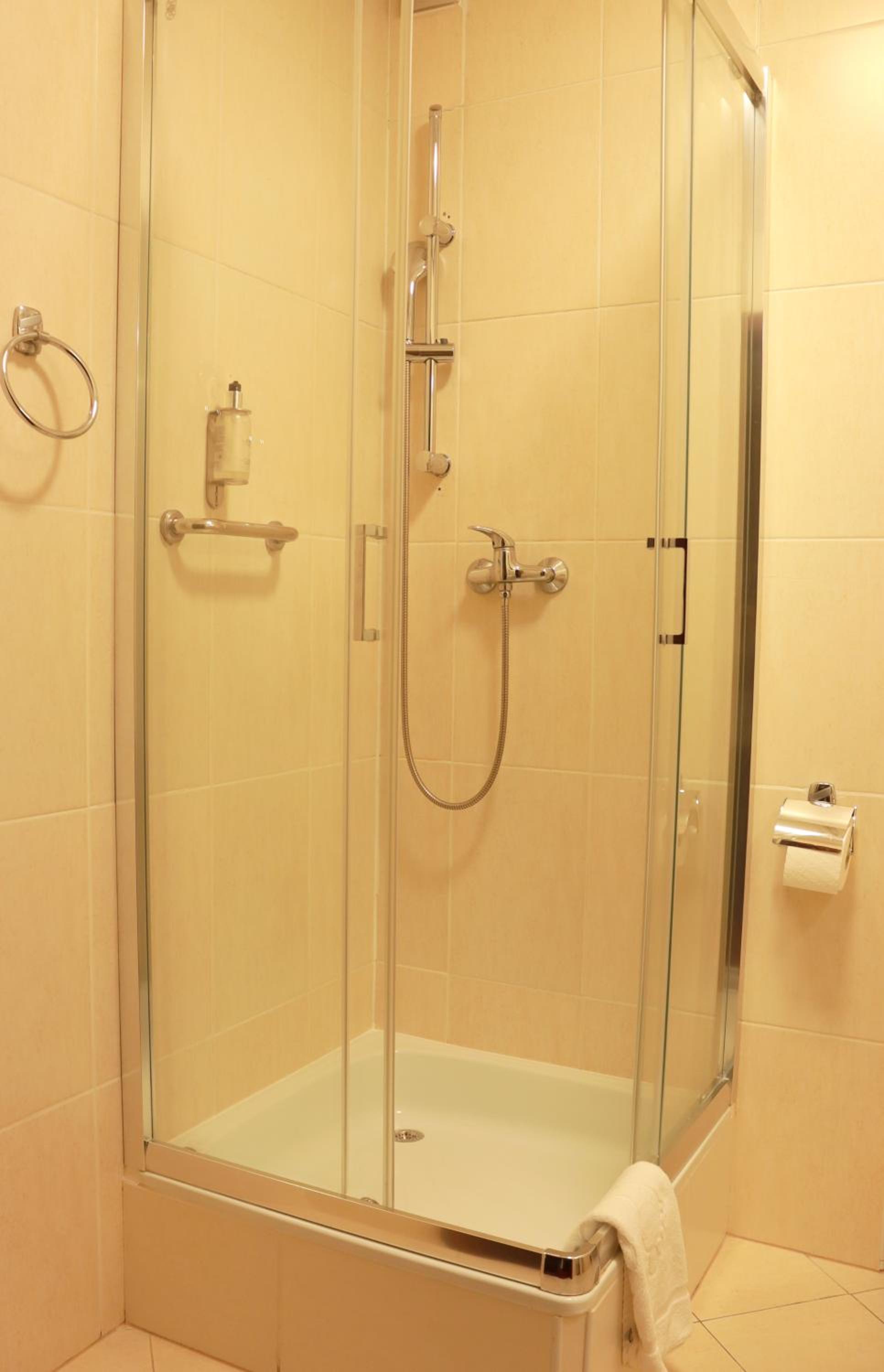 Standard Twin Room photo 2
