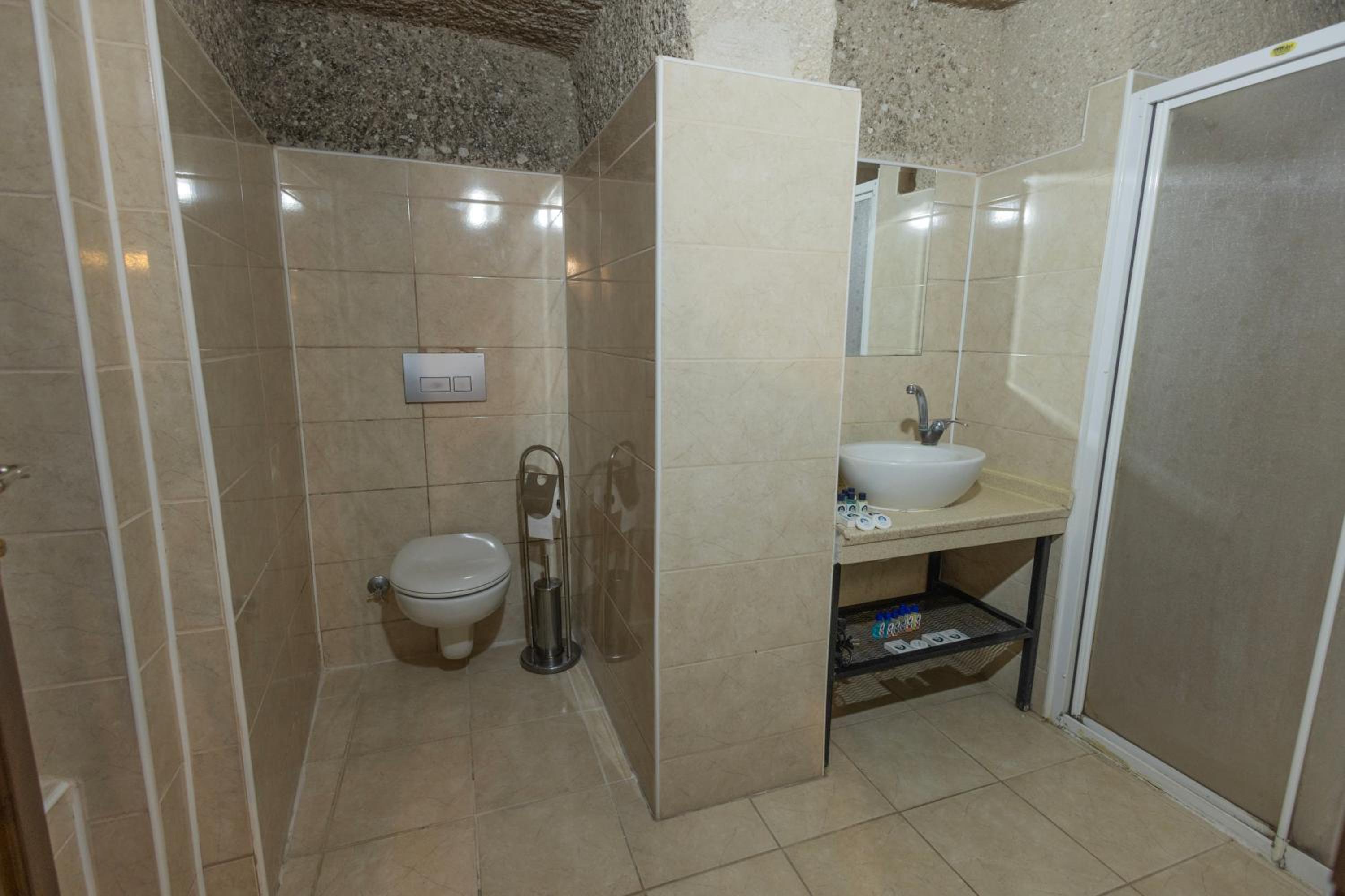 Deluxe Triple Room photo 2
