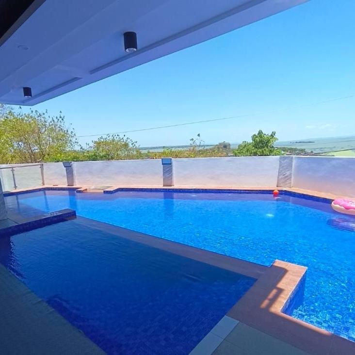 Villa photo 2