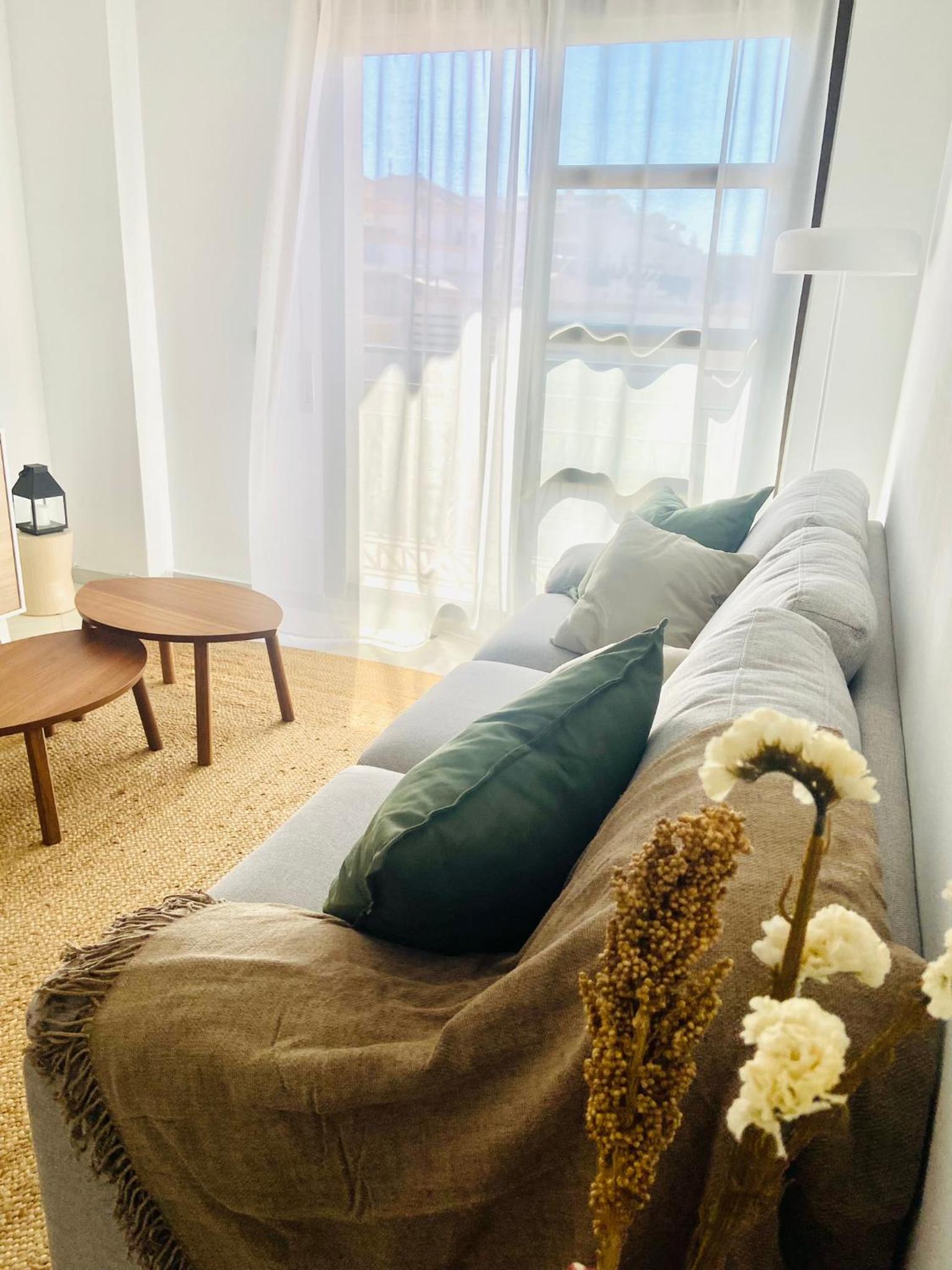 Apartamento de tres habitaciones - Piso alto